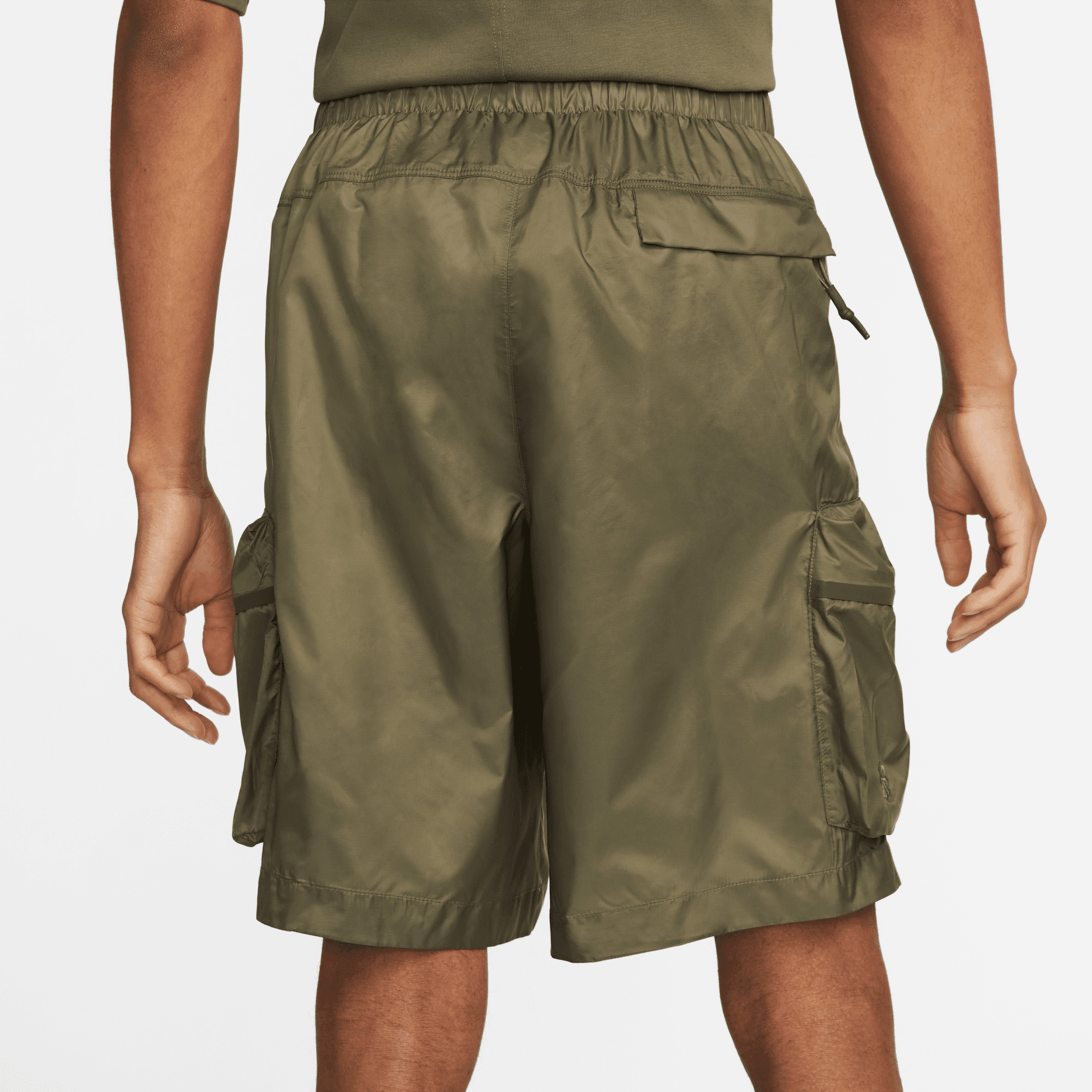 Nike Sportswear Tech Pack Erkek Yeşil Günlük Şort