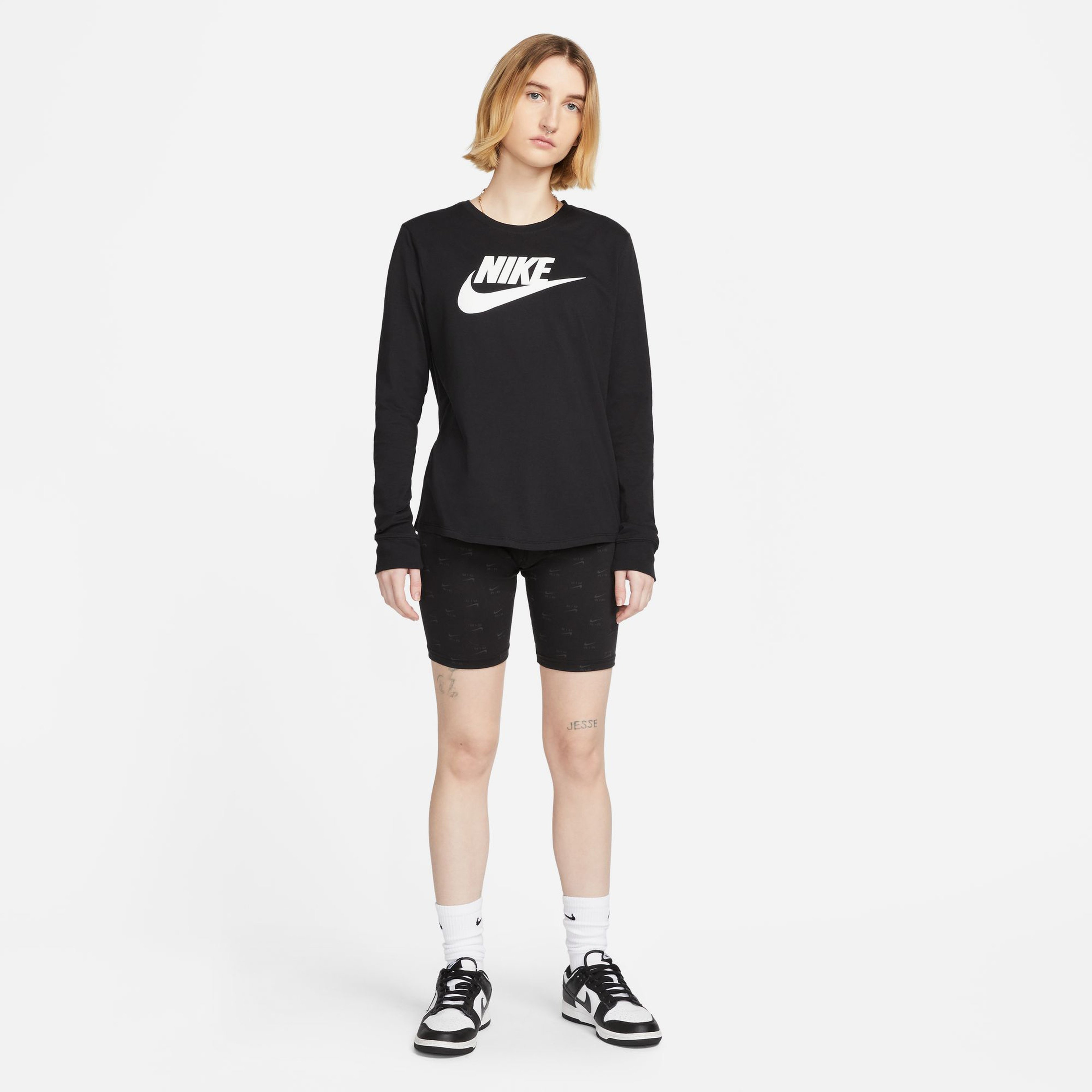 Nike Sportswear Essential Kadın Siyah Günlük T-Shirt