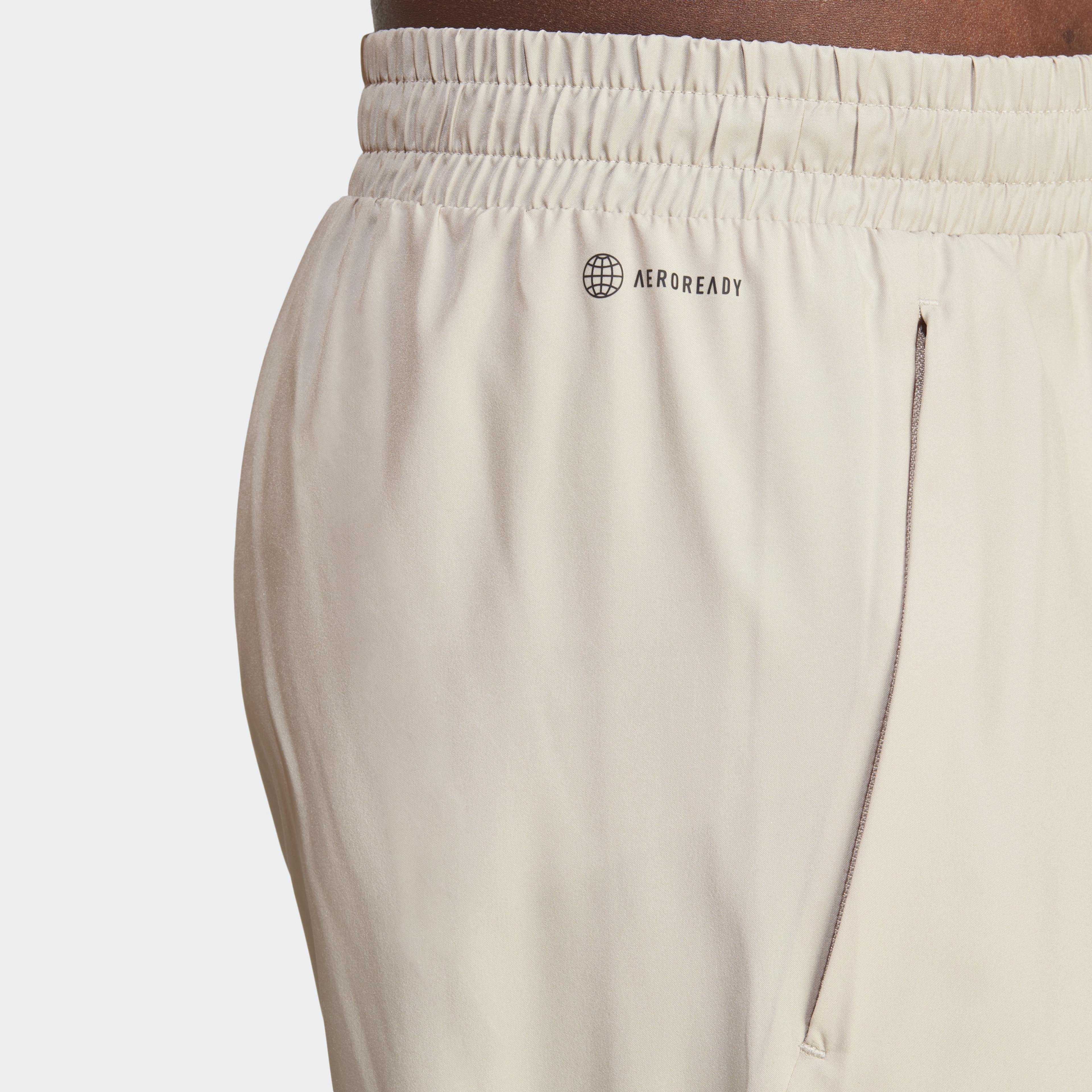 adidas Aeroready Designed For Movement Erkek Bej Antrenman Şortu