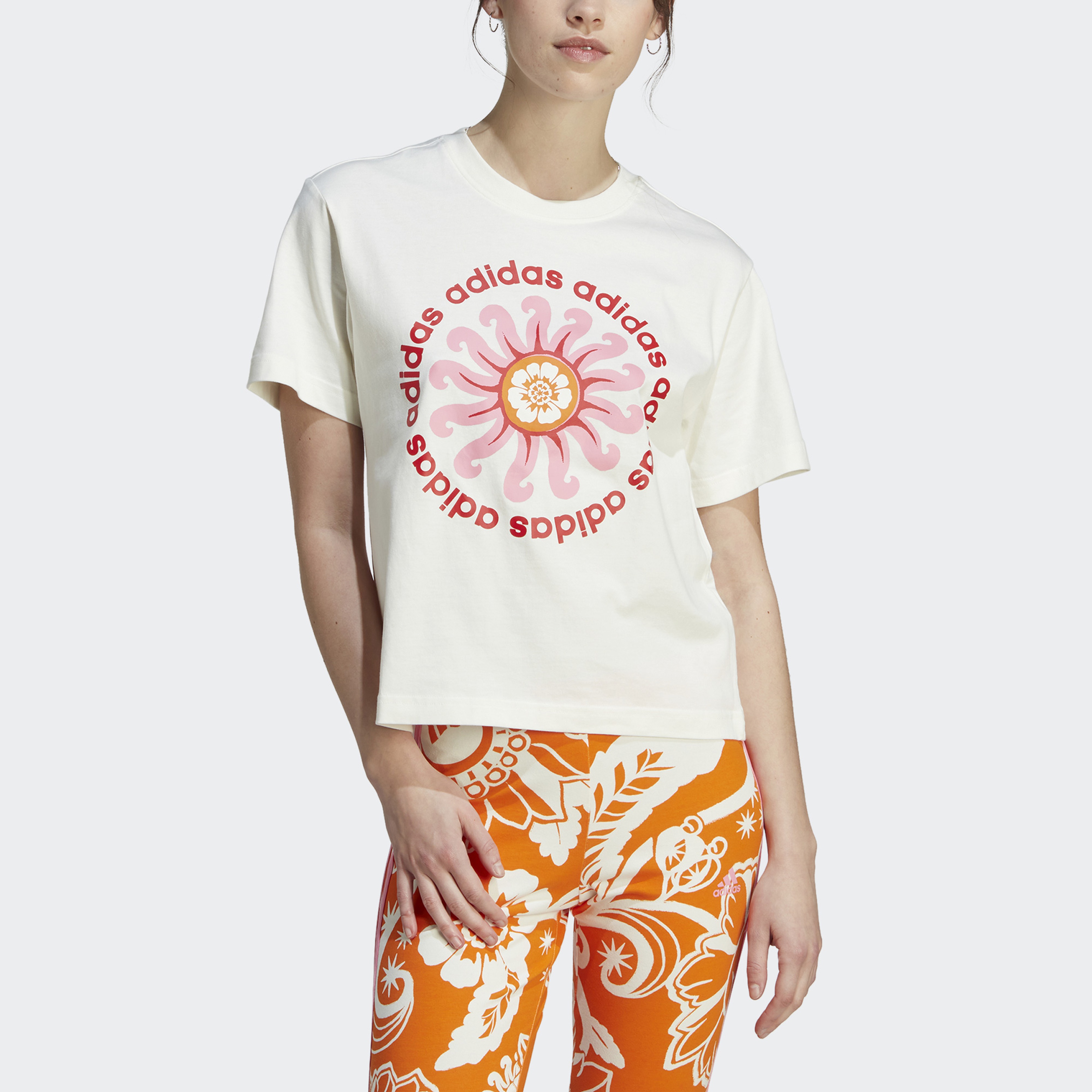 adidas Farm Gfx Kadın Beyaz Günlük T-Shirt