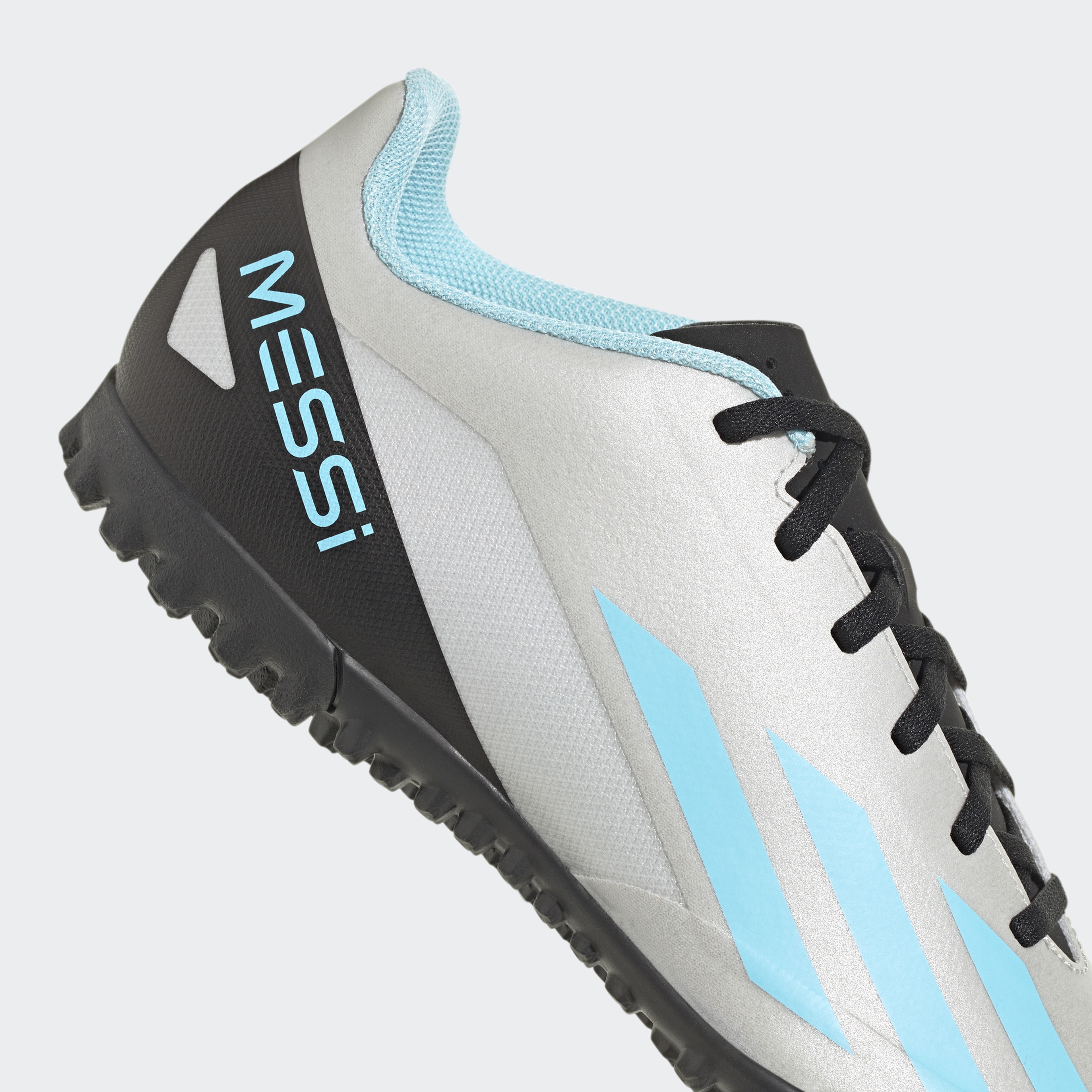 Adidas Erkek Gri Halı Saha Kramponu