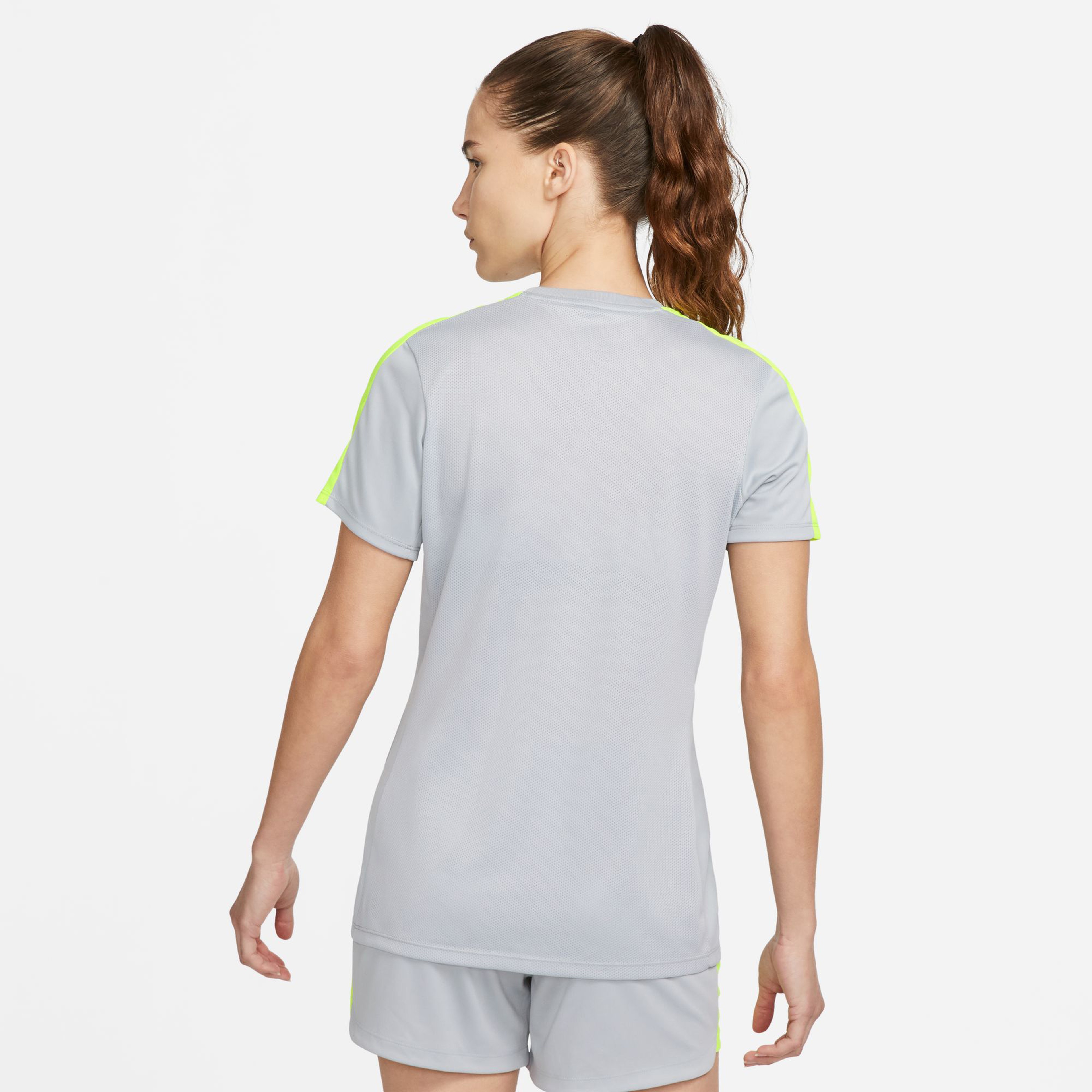 Nike Dri-Fit Academy Kadın Gri Futbol T-Shirt