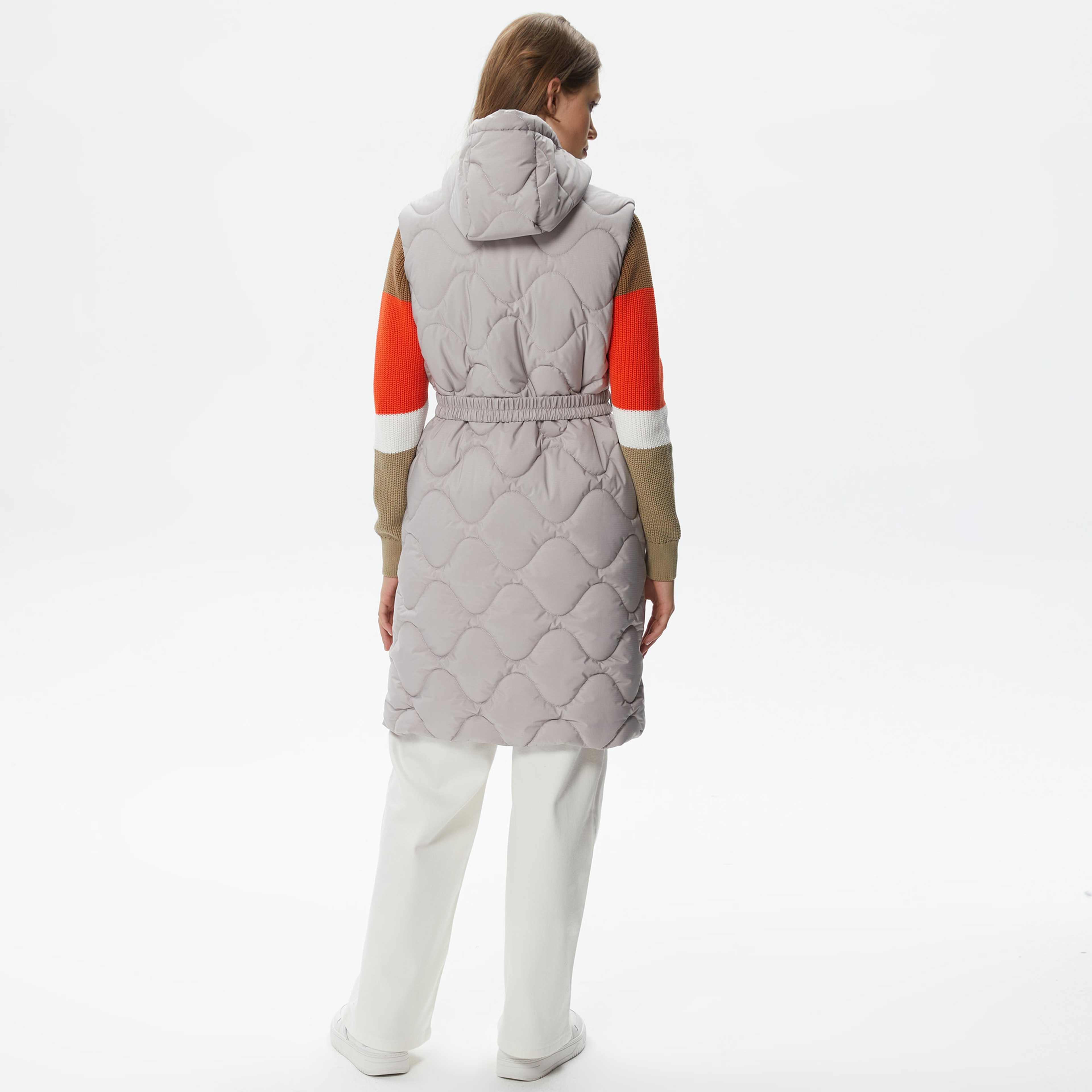 Kadın Kapüşonlu Kapitone Beyaz Yelek