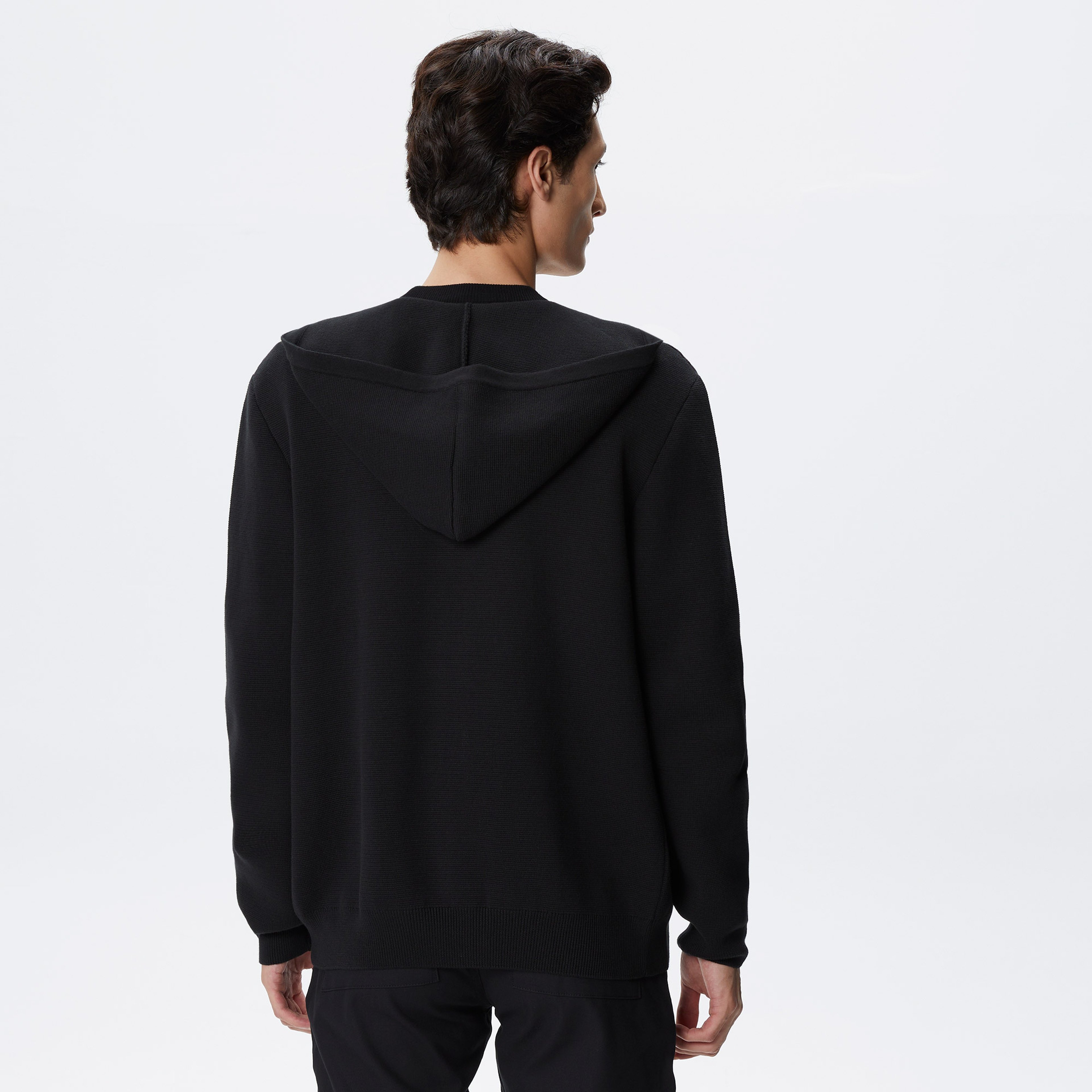 Erkek Regular Fit Uzun Kollu Kapüşonlu Desenli Siyah Triko