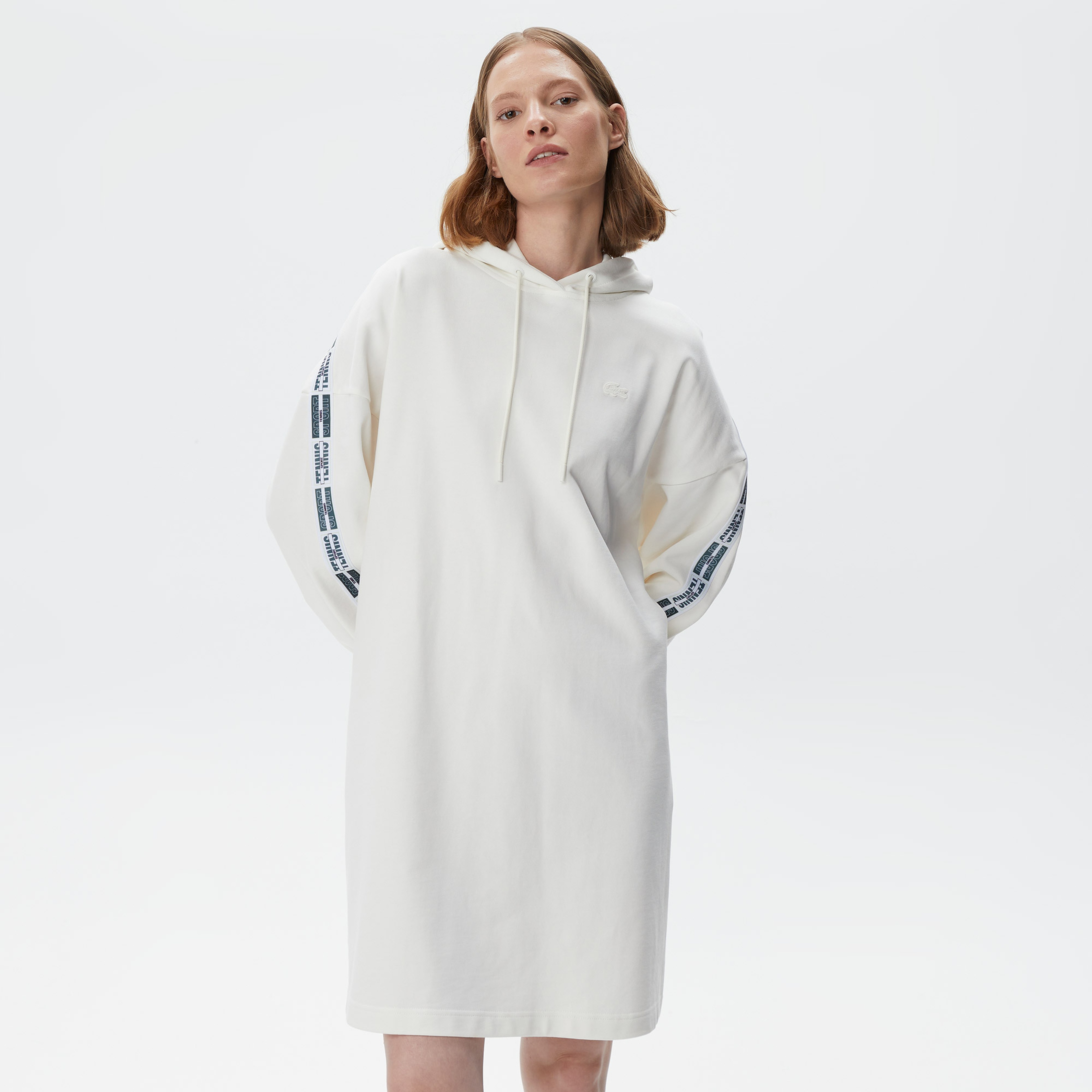 Kadın Loose Fit Truvakar Kollu Kapüşonlu Baskılı Beyaz Elbise