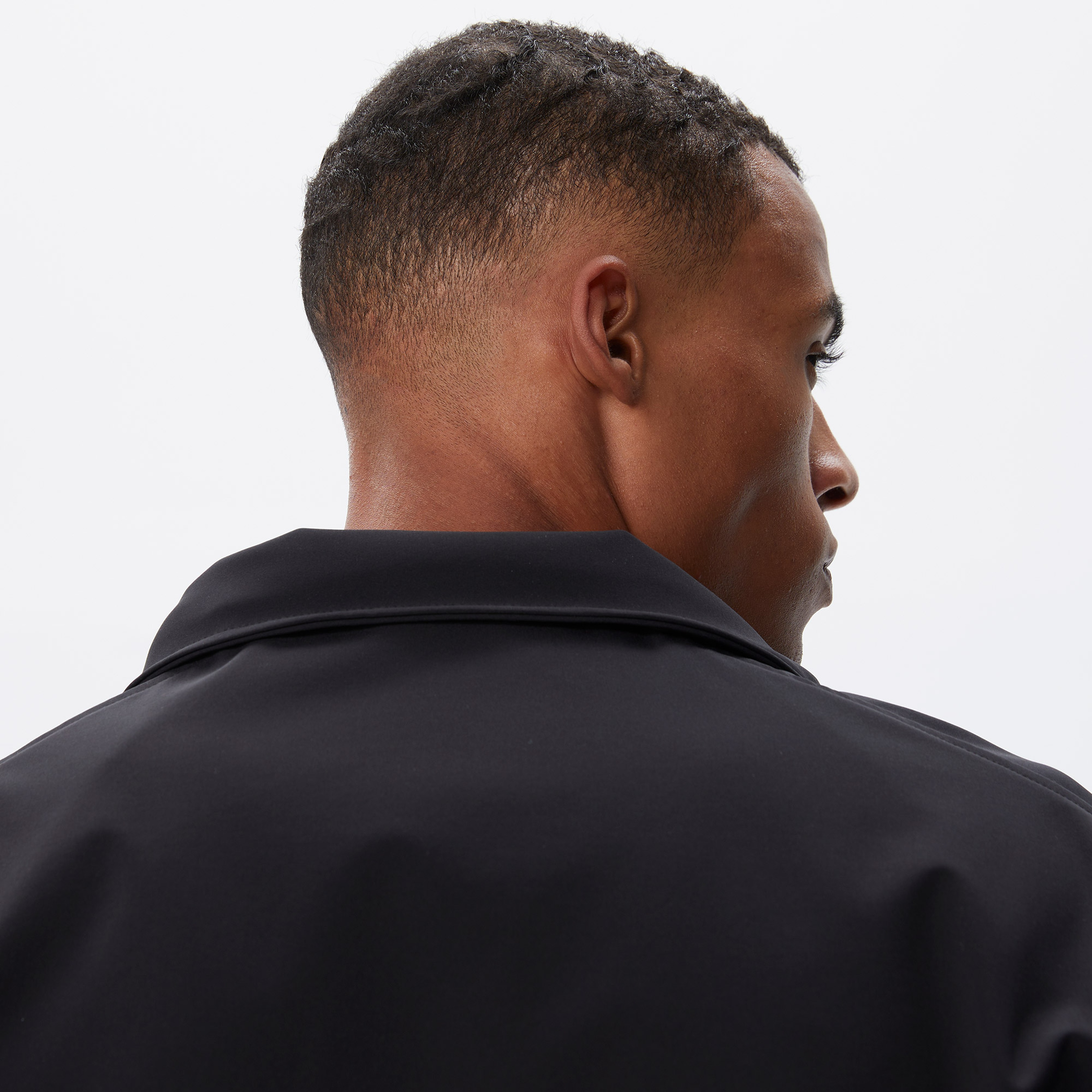 Erkek Kapüşonlu Siyah Mont