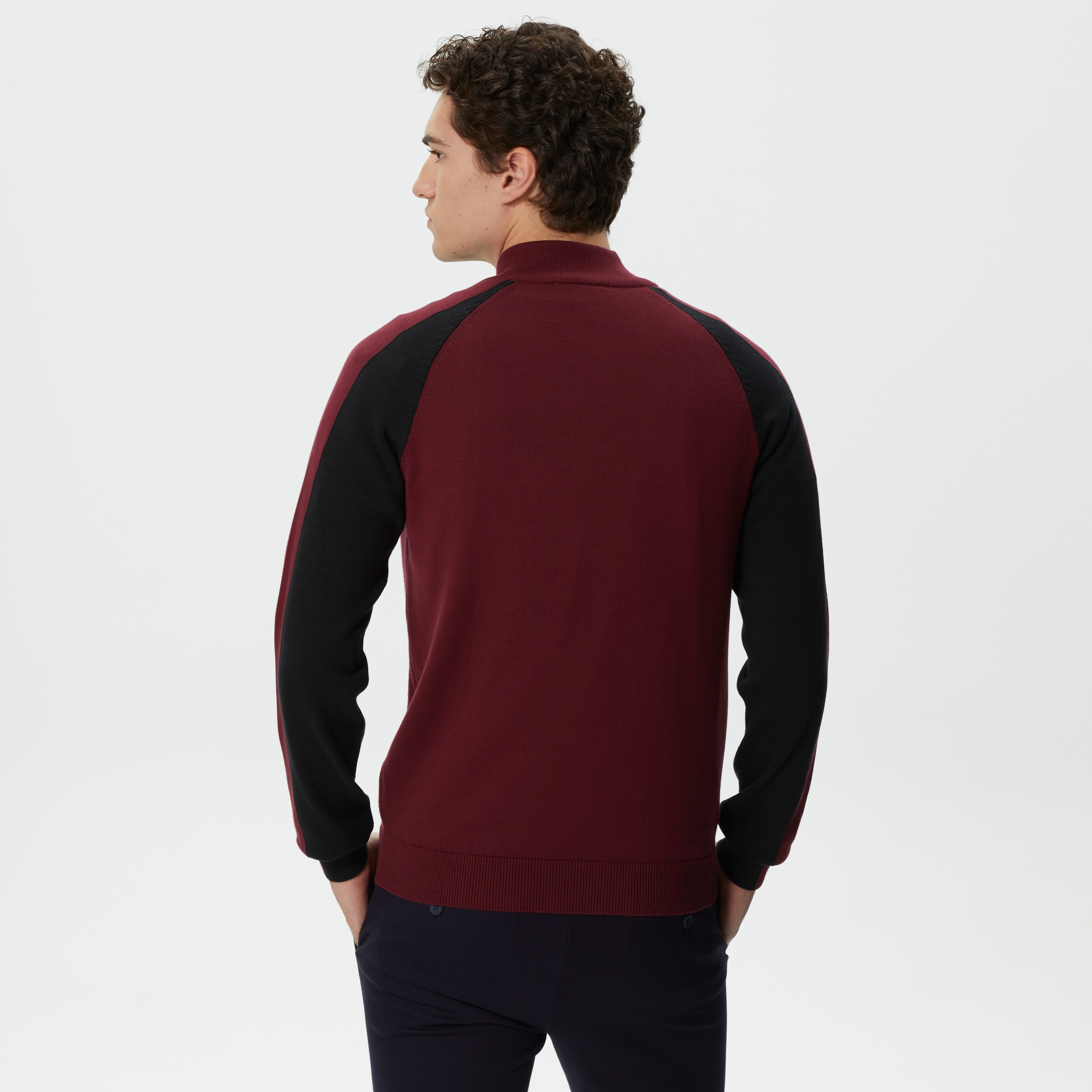 Erkek Regular Fit Uzun Kollu Dik Yaka Renk Bloklu Bordo Triko