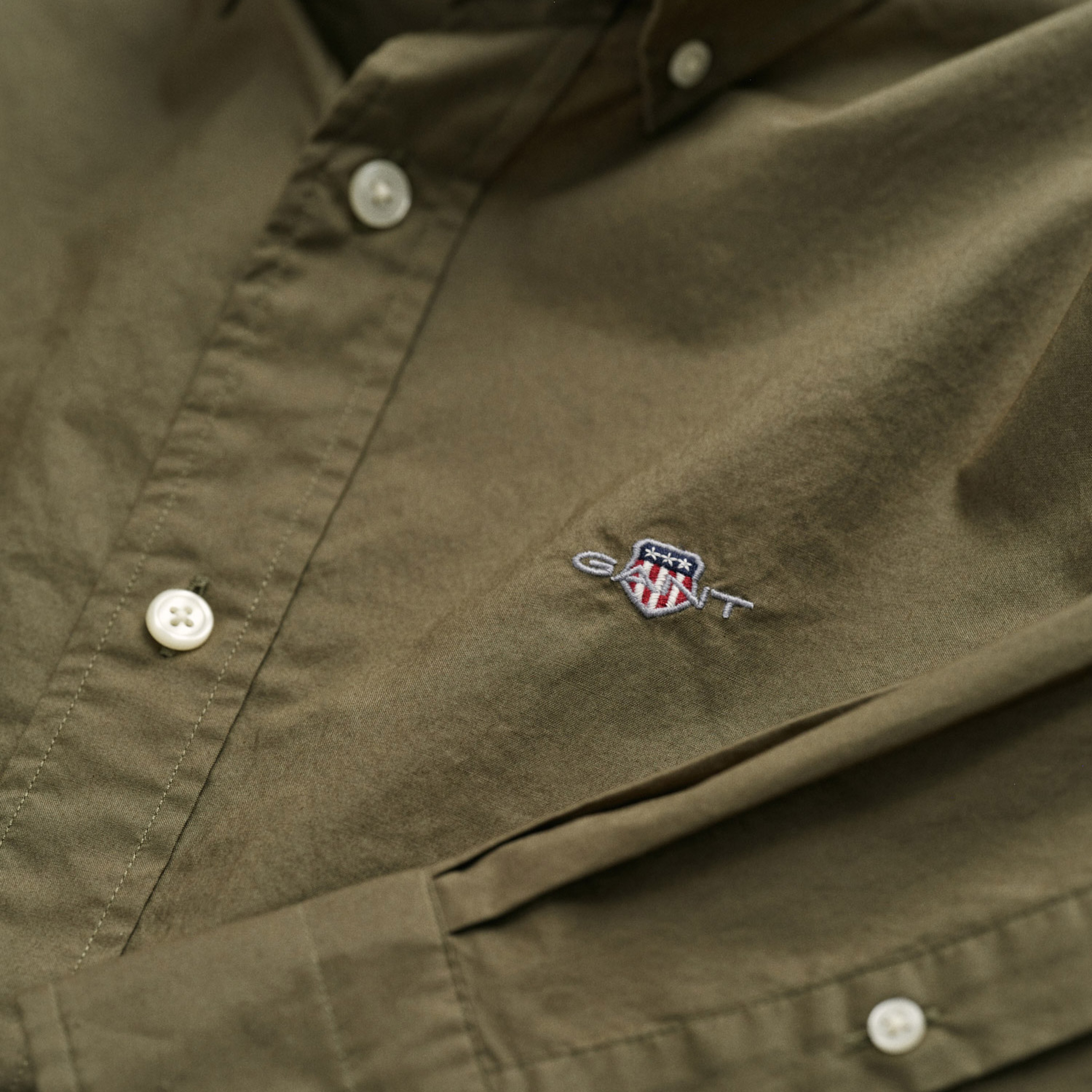 GANT Erkek Yeşil Regular Fit Düğmeli Yaka Poplin Gömlek