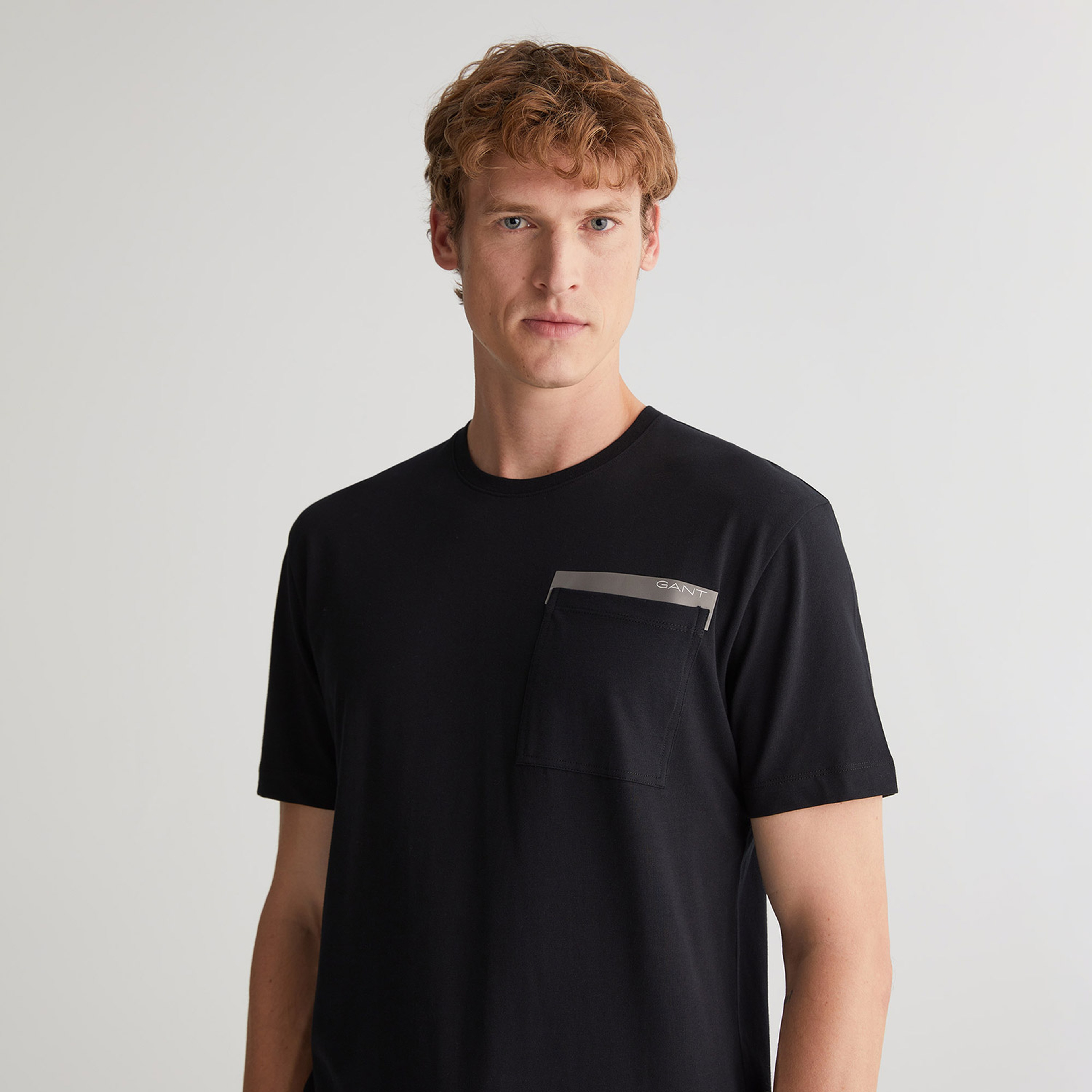 GANT Erkek Siyah Regular Fit Bisiklet Yaka Logolu T-shirt
