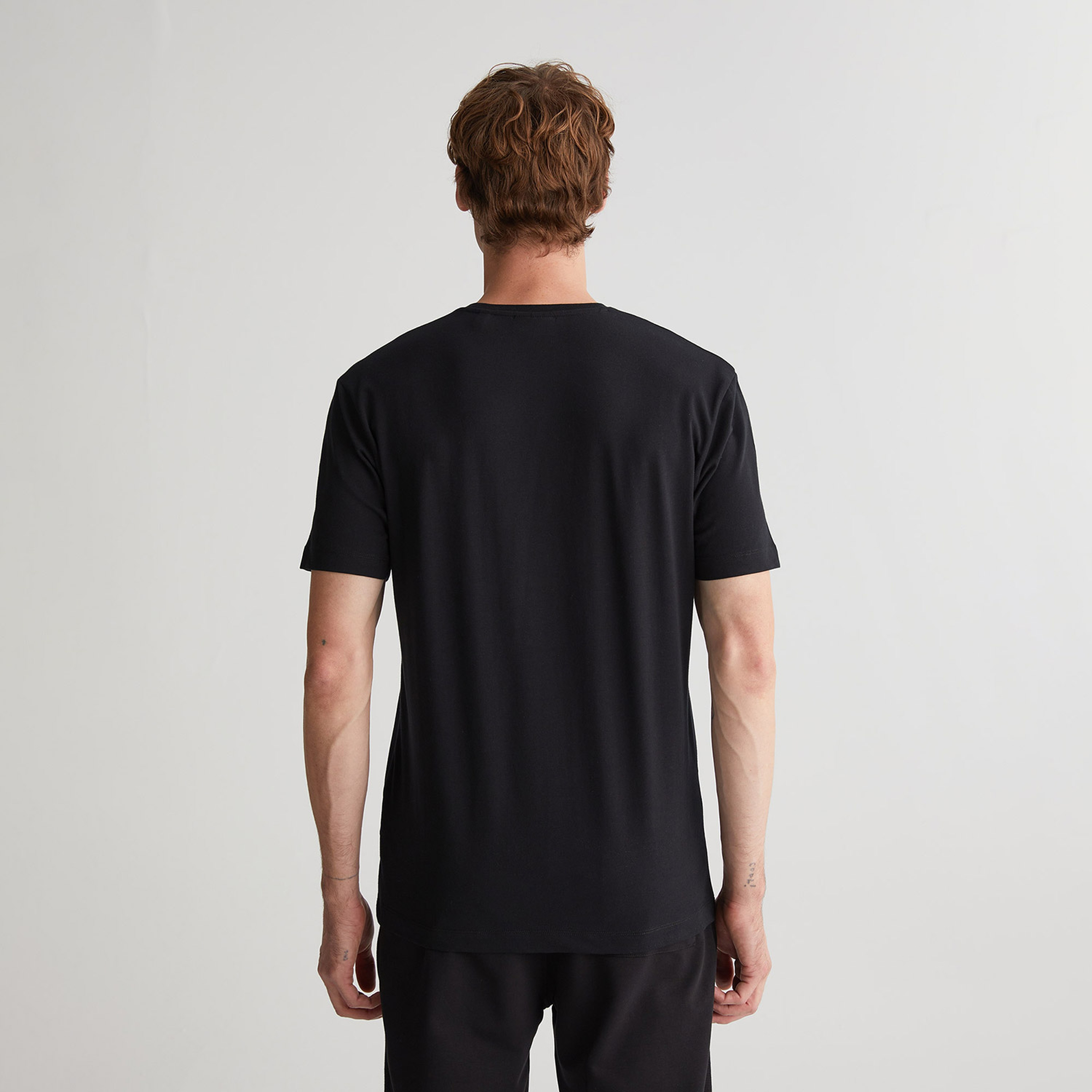 GANT Erkek Siyah Regular Fit Bisiklet Yaka Logolu T-shirt