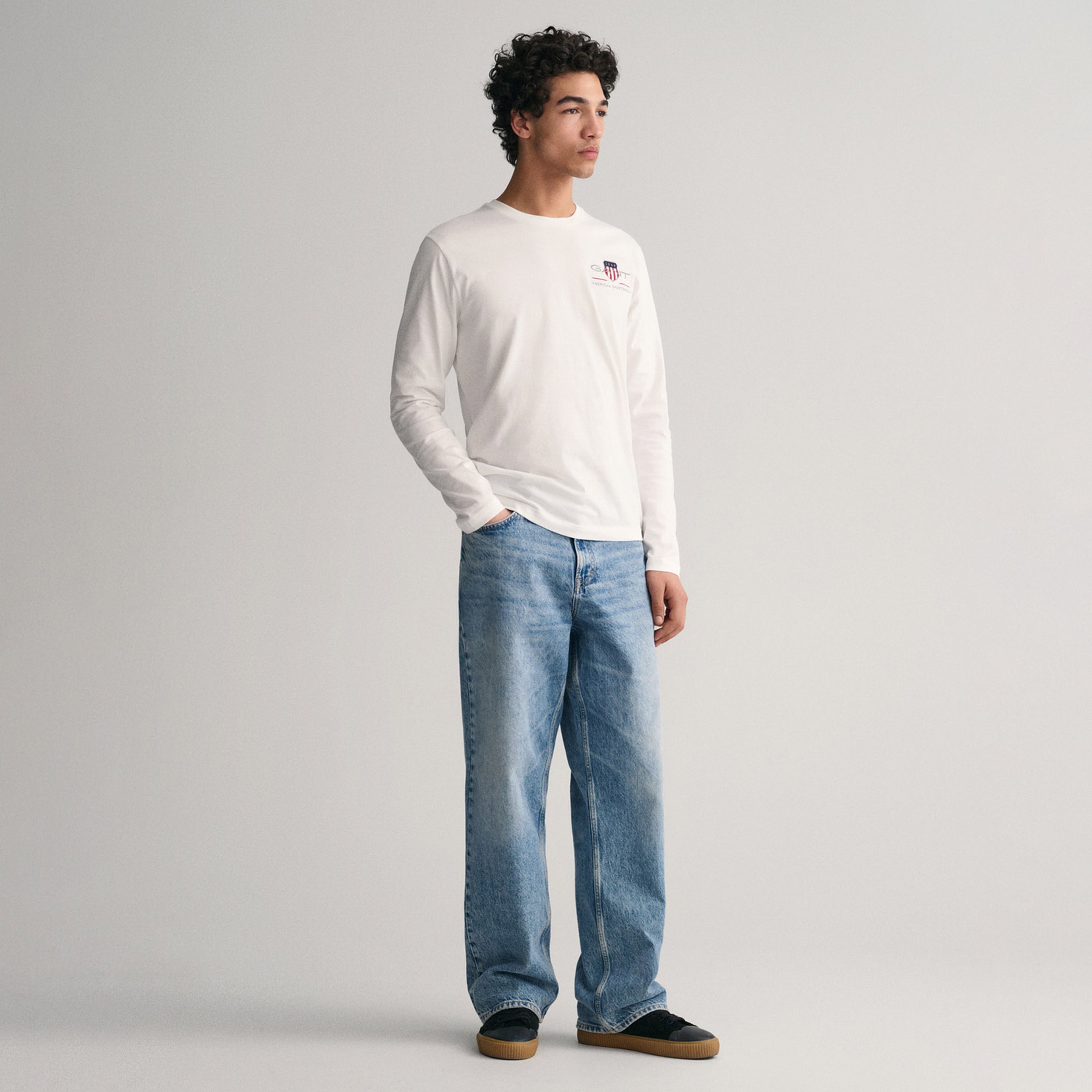 GANT Erkek Beyaz Regular Fit Bisiklet Yaka Logolu T-shirt