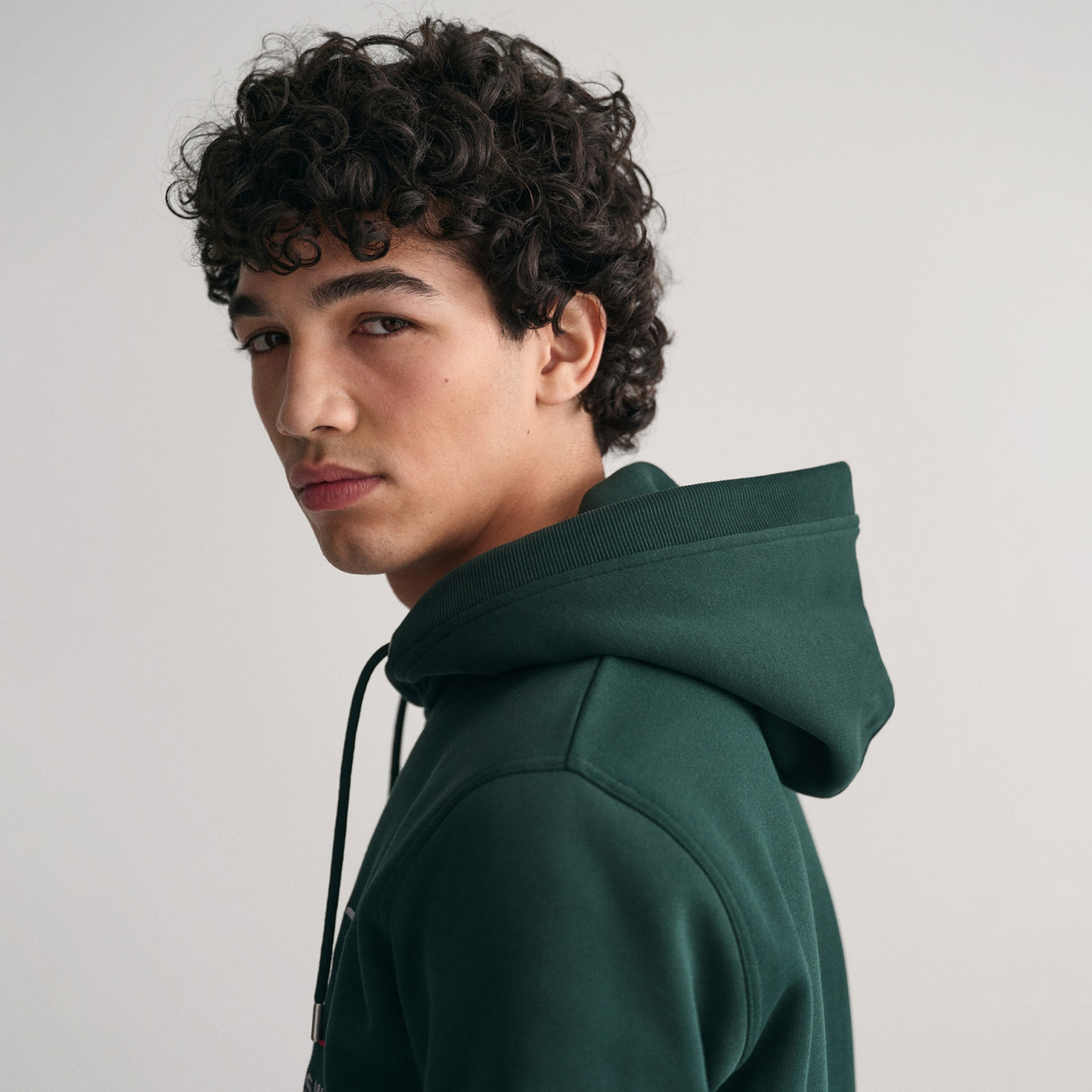 GANT Erkek Yeşil Regular Fit Kapüşonlu Logolu Sweatshirt