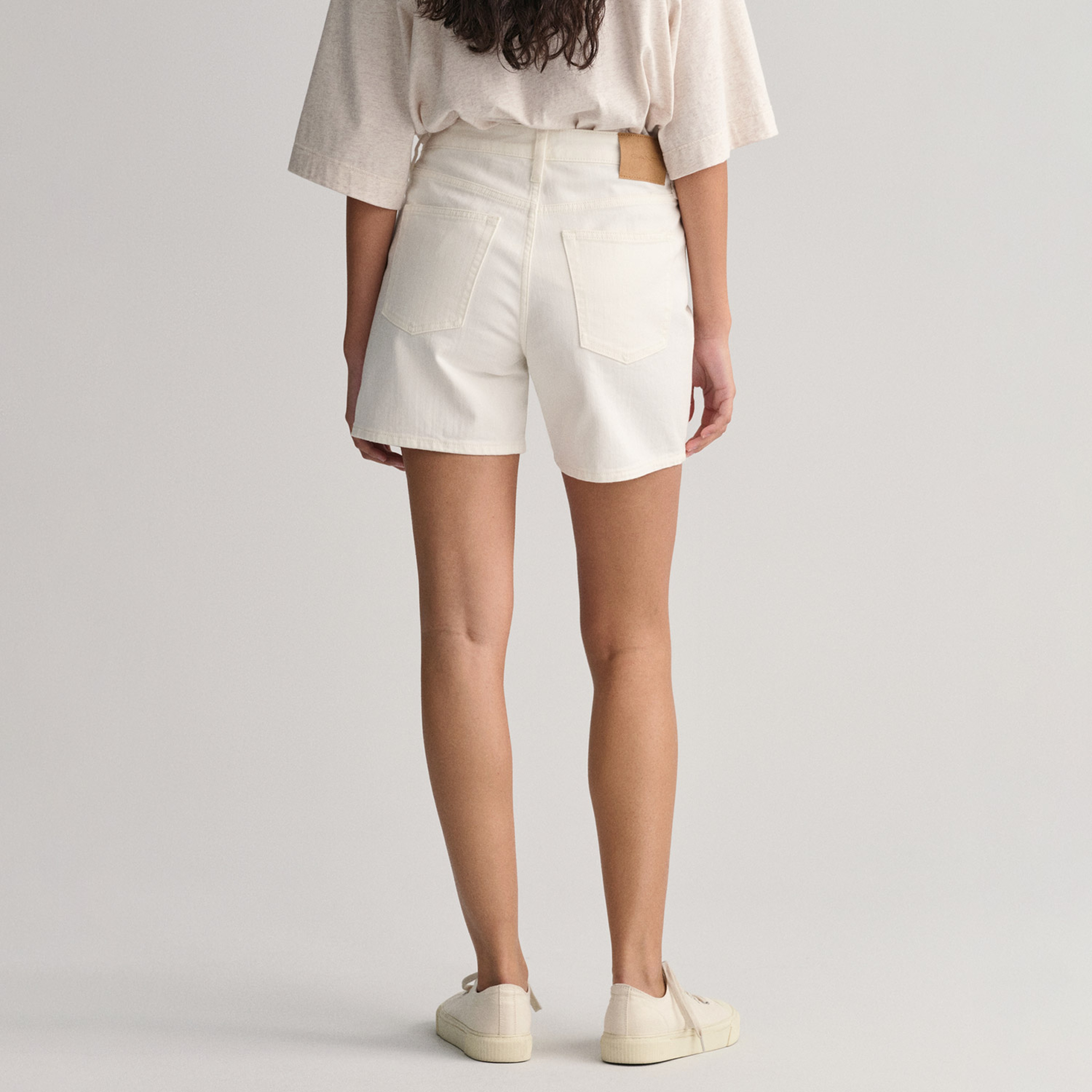 GANT Kadın Bej Regular Fit Şort