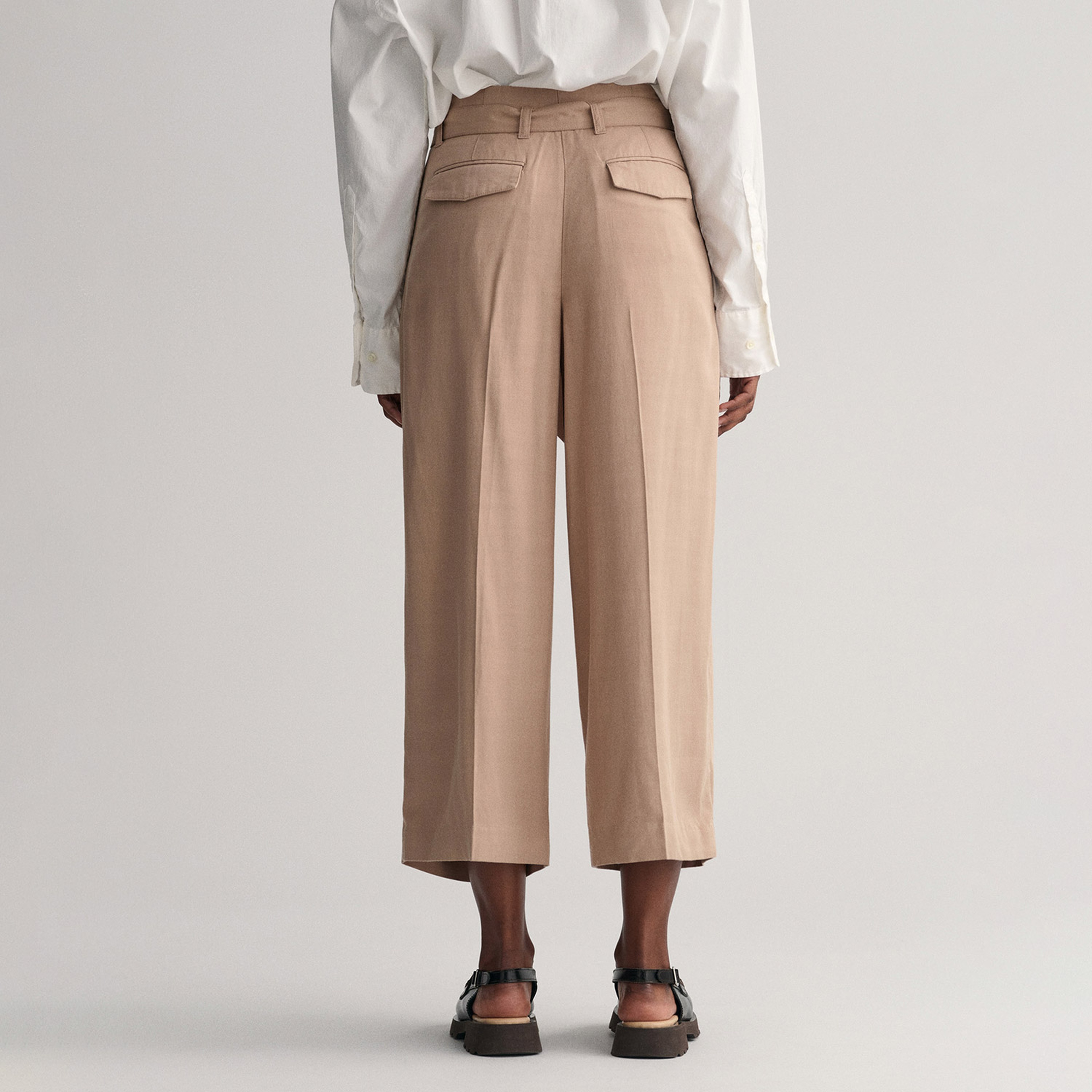 GANT Kadın Bej Relaxed Fit Pantolon