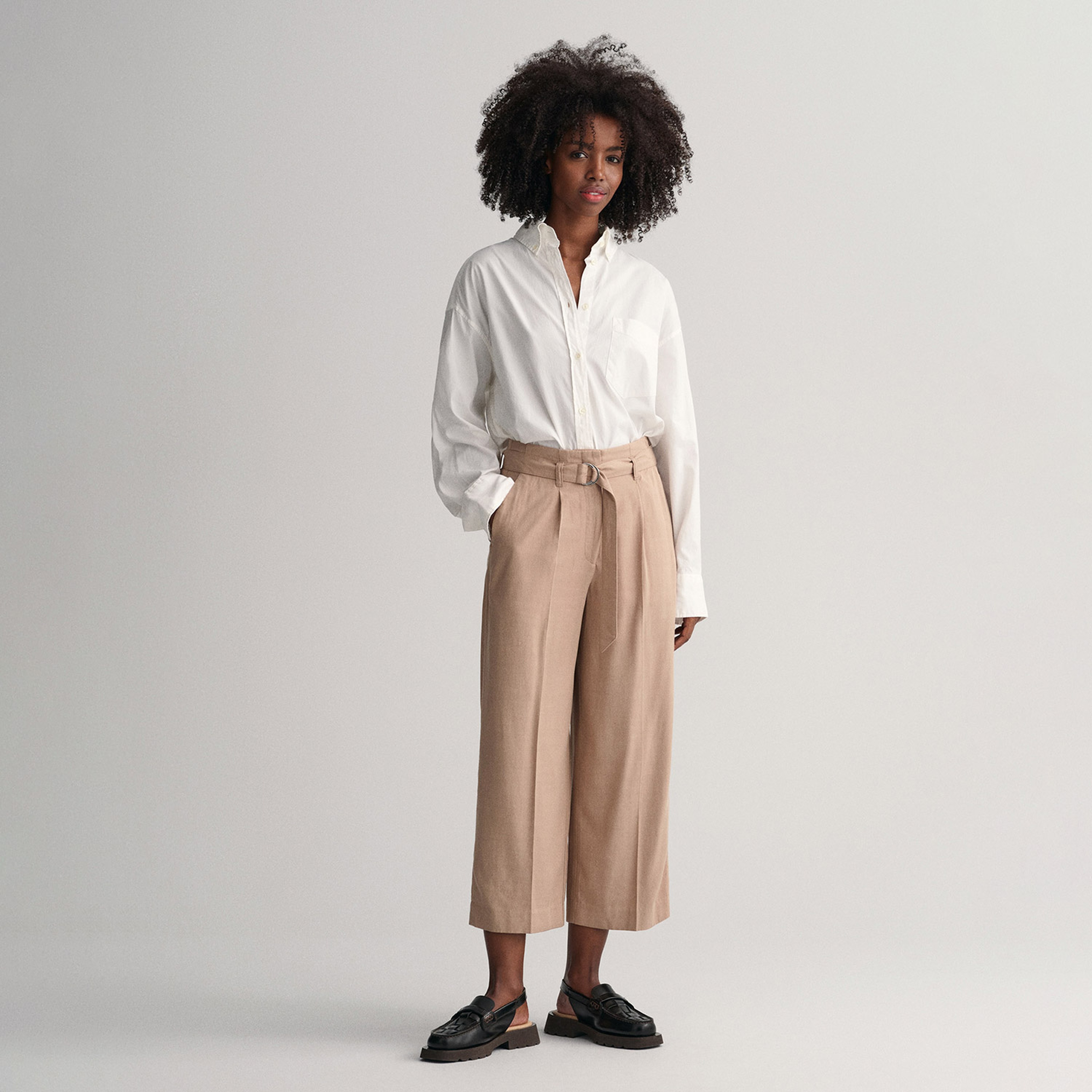 GANT Kadın Bej Relaxed Fit Pantolon