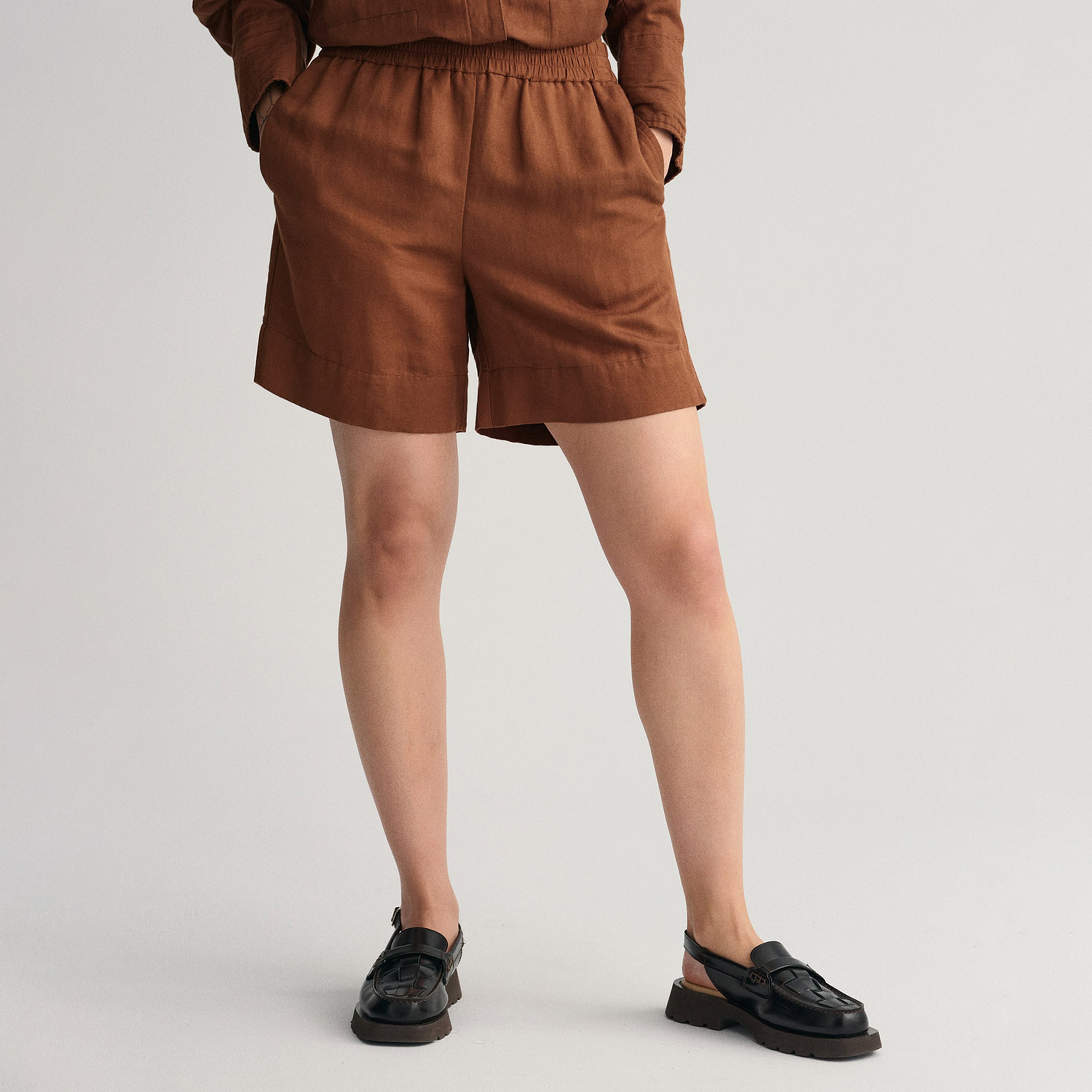 GANT Kadın Kahverengi Relaxed Fit Şort