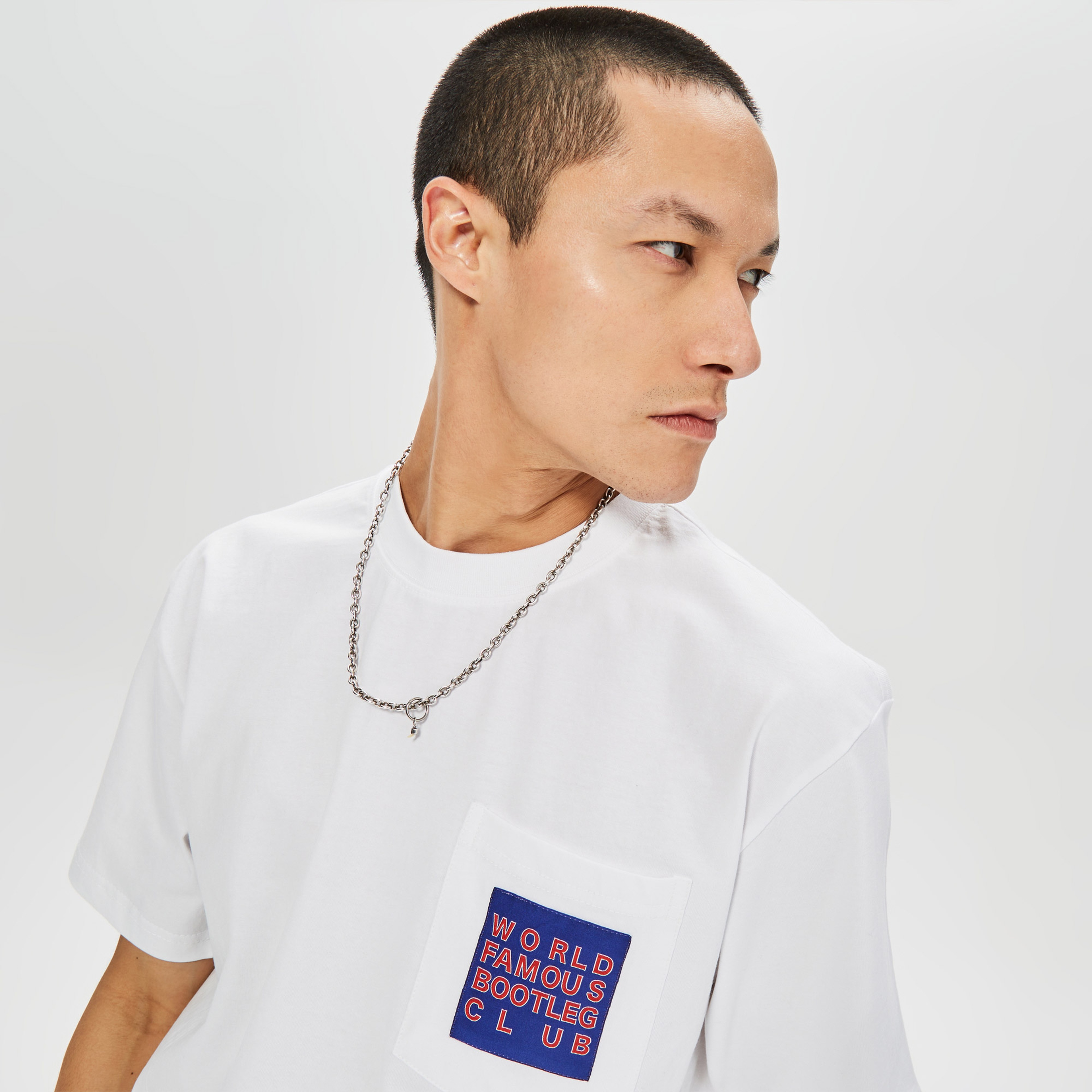 Market World Famous Bootleg Club Pocket Erkek Beyaz T-Shirt