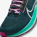 Nike Air Zoom Pegasus 40 Kadın Yeşil Koşu Ayakkabısı