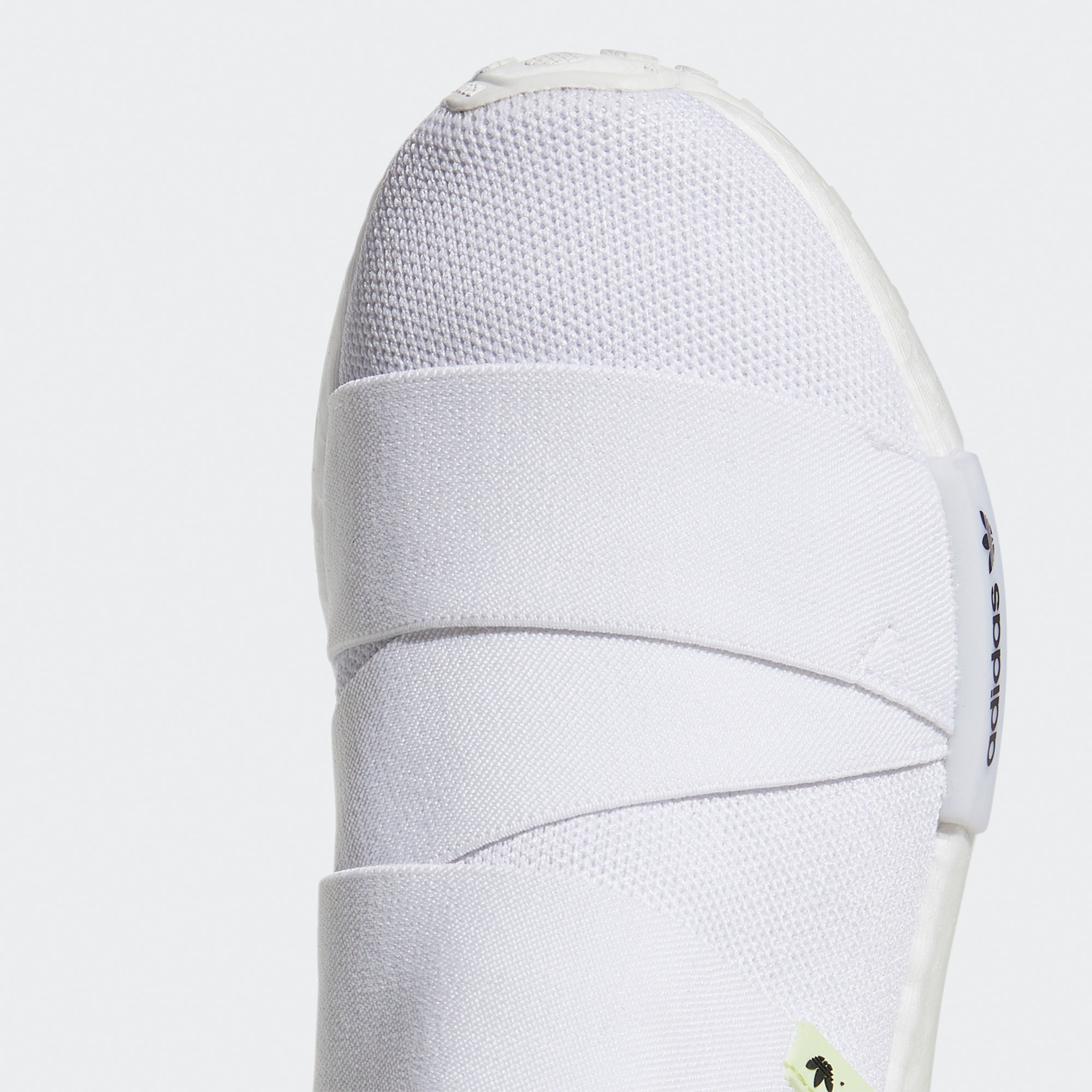 adidas Nmd_R1  Kadın Beyaz Spor Ayakkabı