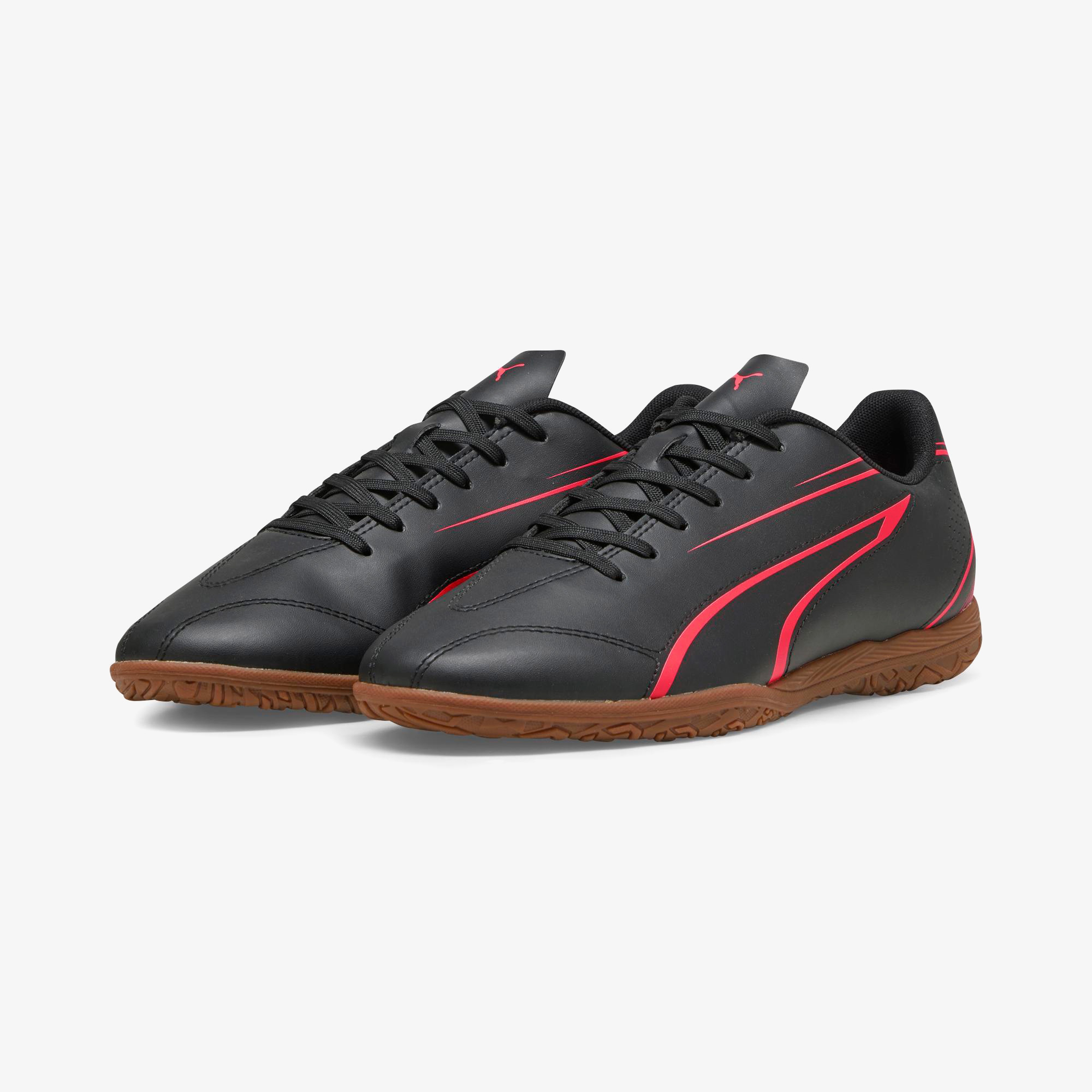 Puma Vitoria Erkek Siyah Halı Saha Kramponu