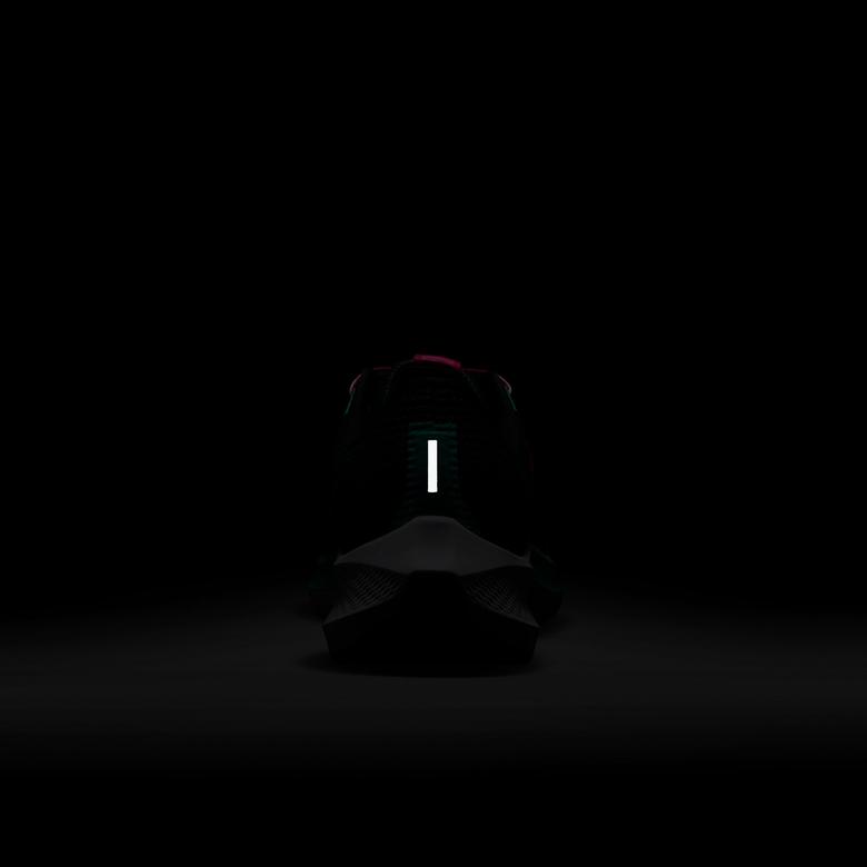 Nike Air Zoom Pegasus 40 Kadın Yeşil Koşu Ayakkabısı