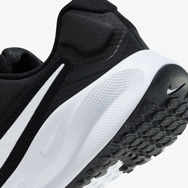 Nike Siyah Nike Revolution 7