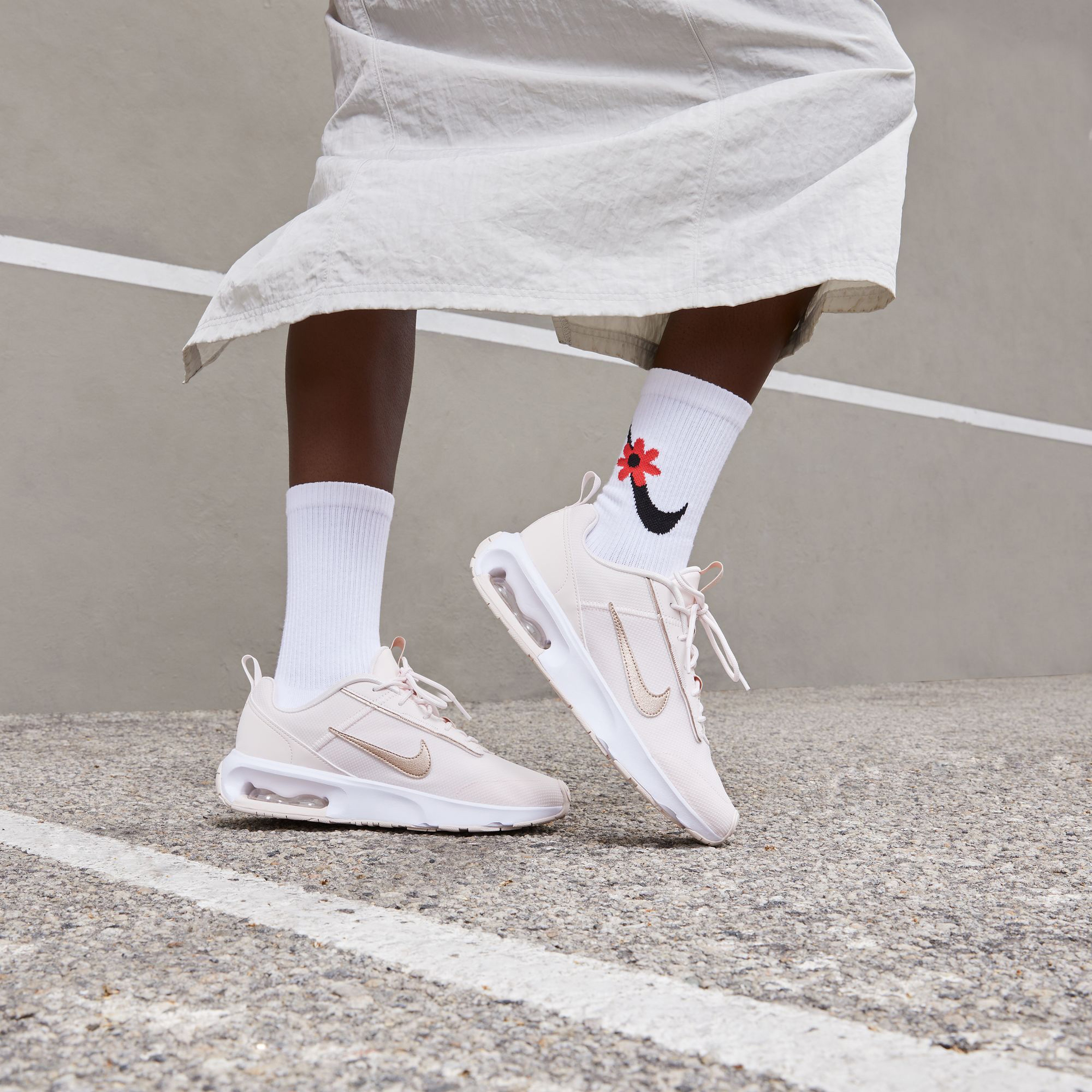 Nike Air Max INTRLK Lite Kadın Pembe Spor Ayakkabı