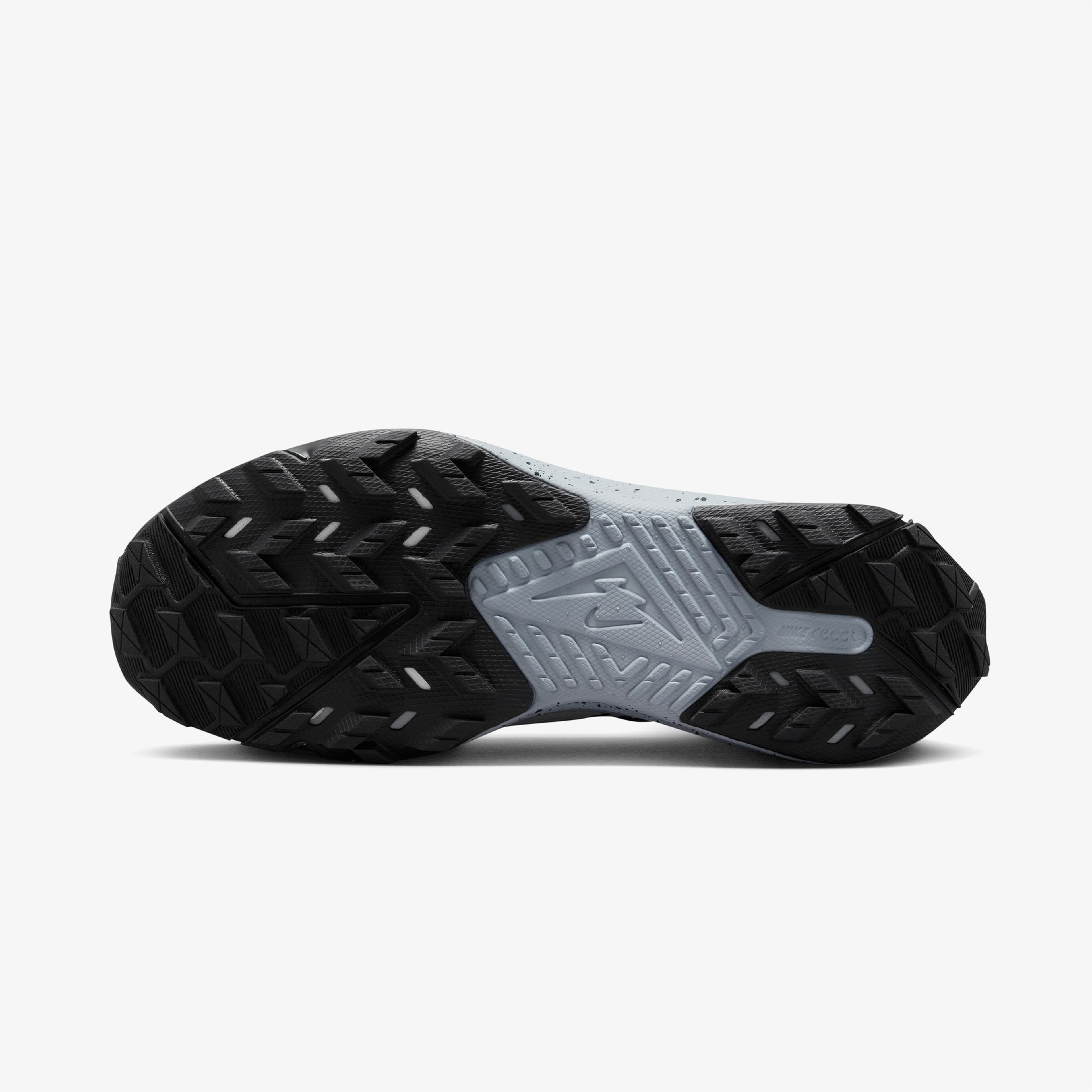 Nike Kiger 9 Erkek Siyah Koşu Ayakkabısı