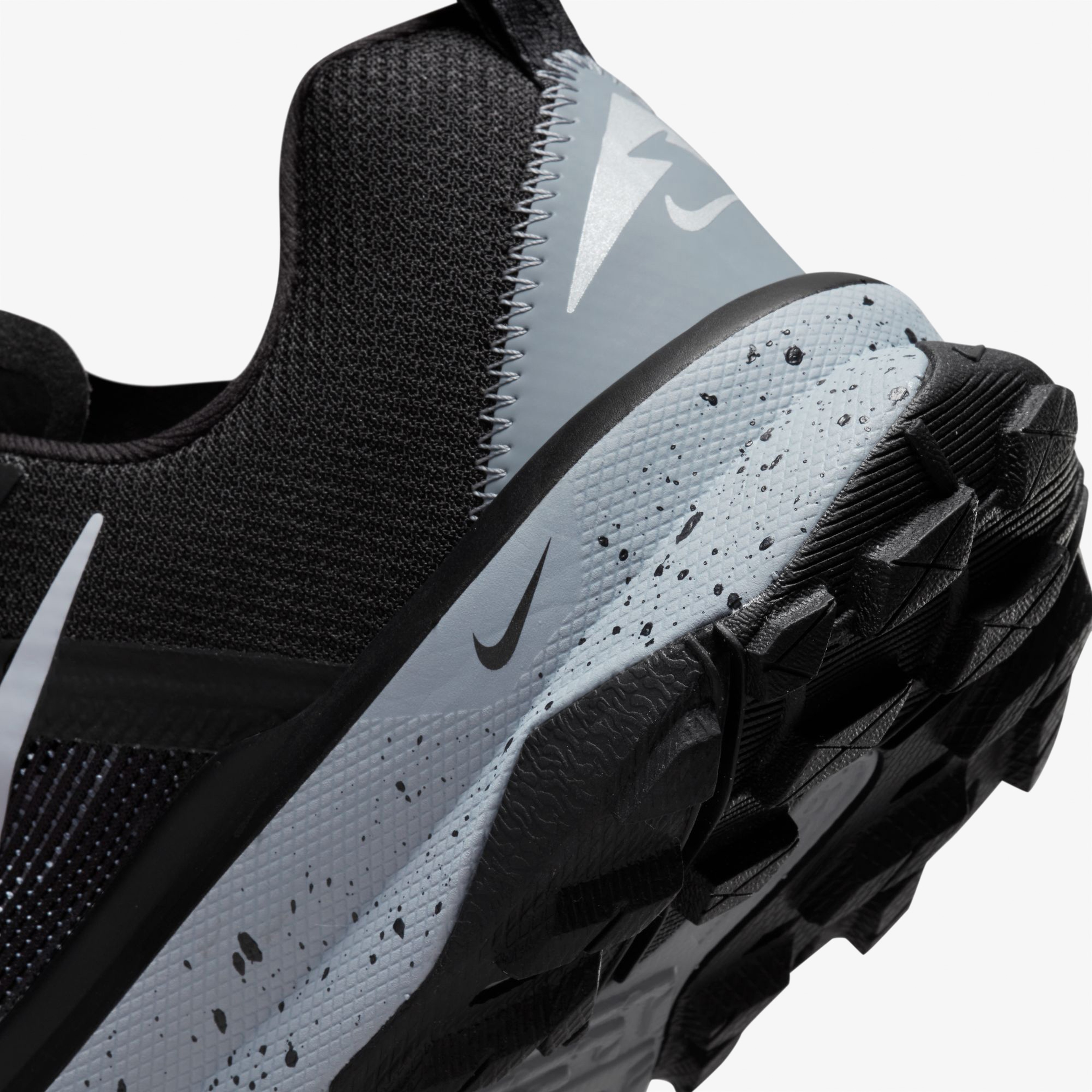 Nike Kiger 9 Erkek Siyah Koşu Ayakkabısı