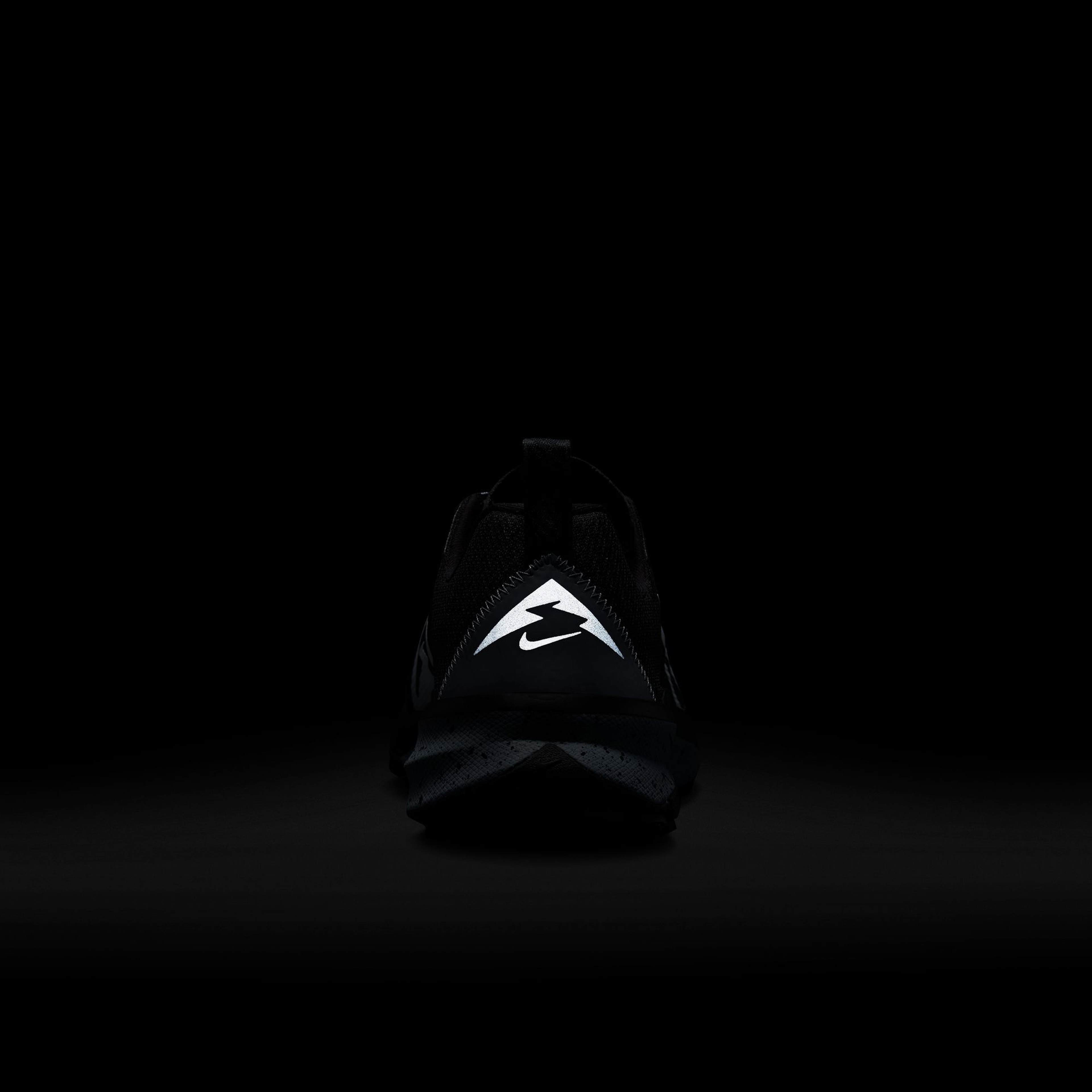 Nike Kiger 9 Erkek Siyah Koşu Ayakkabısı