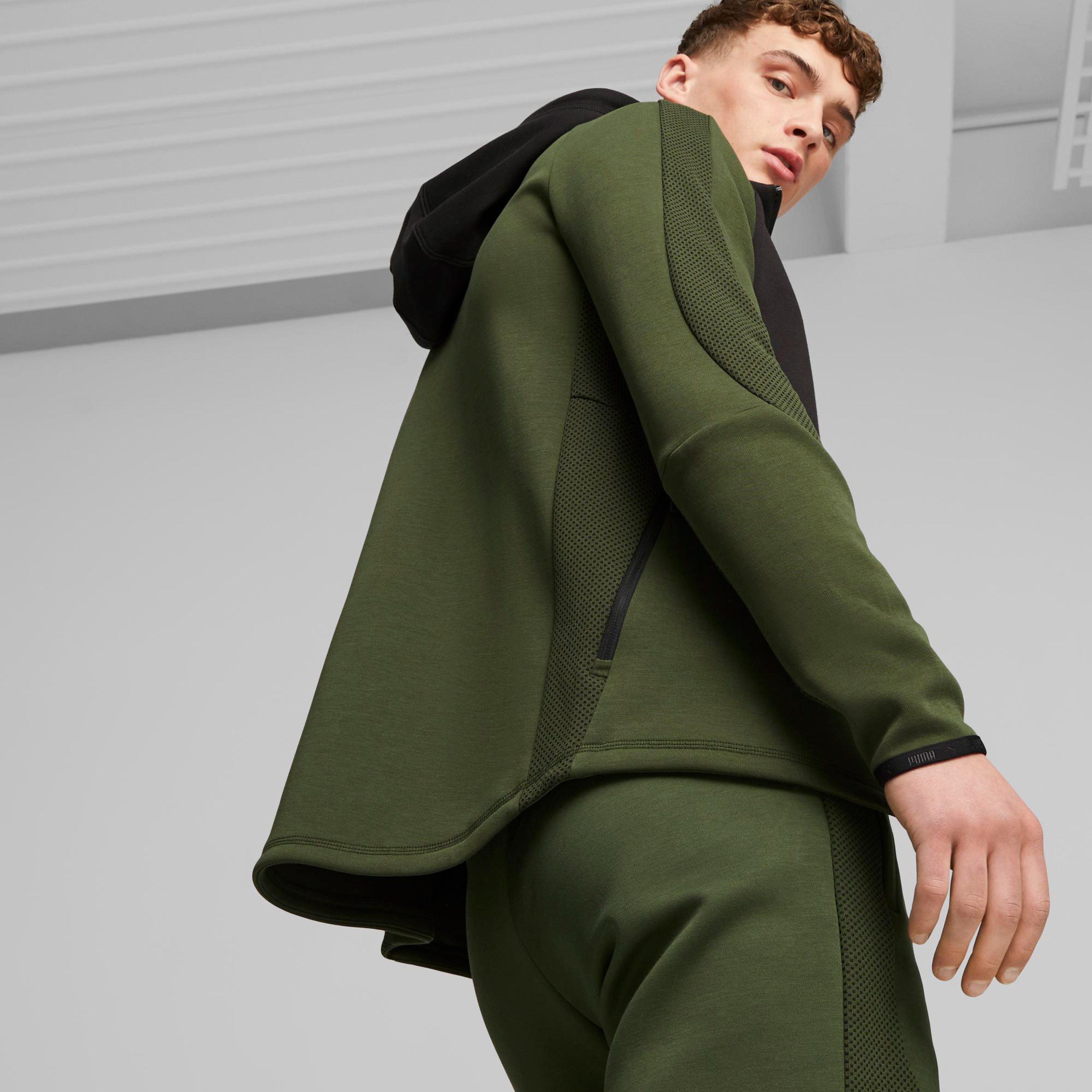 Puma Evostrıpe Full-Zıp Erkek Yeşil Günlük Sweatshirt