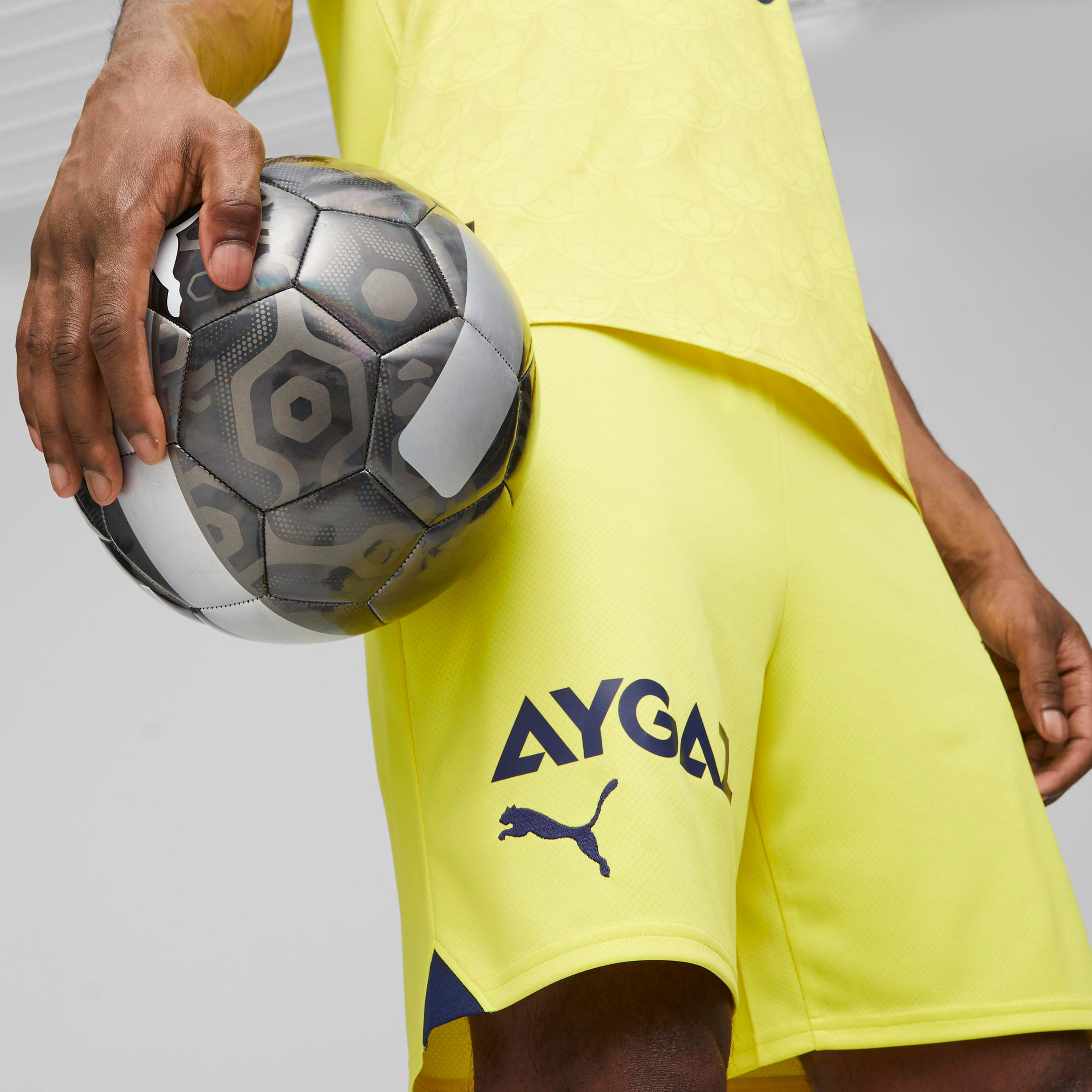 Puma Erkek Sarı Şort