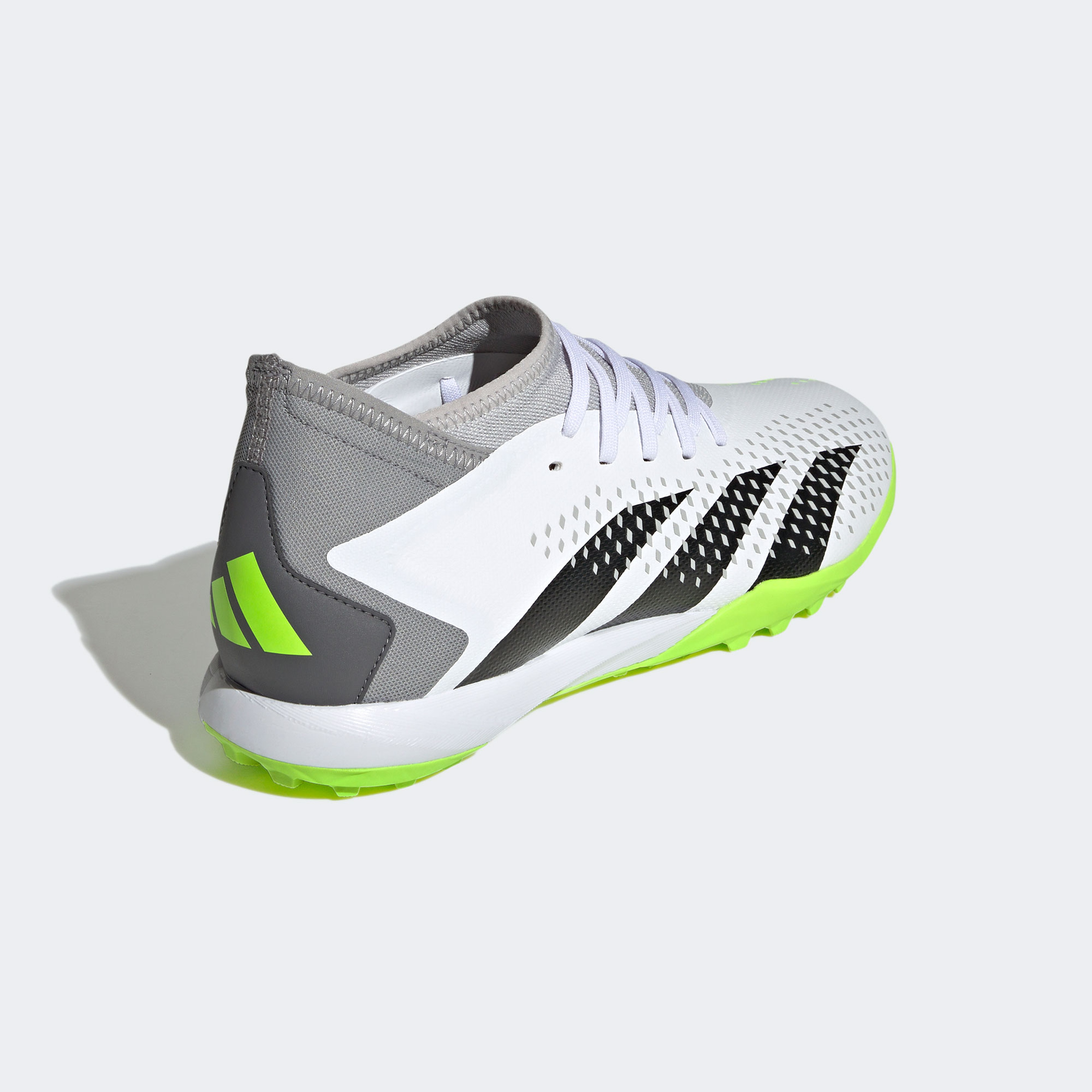 Adidas Predator Accuracy.3 Erkek Beyaz Halı Saha  Kramponu