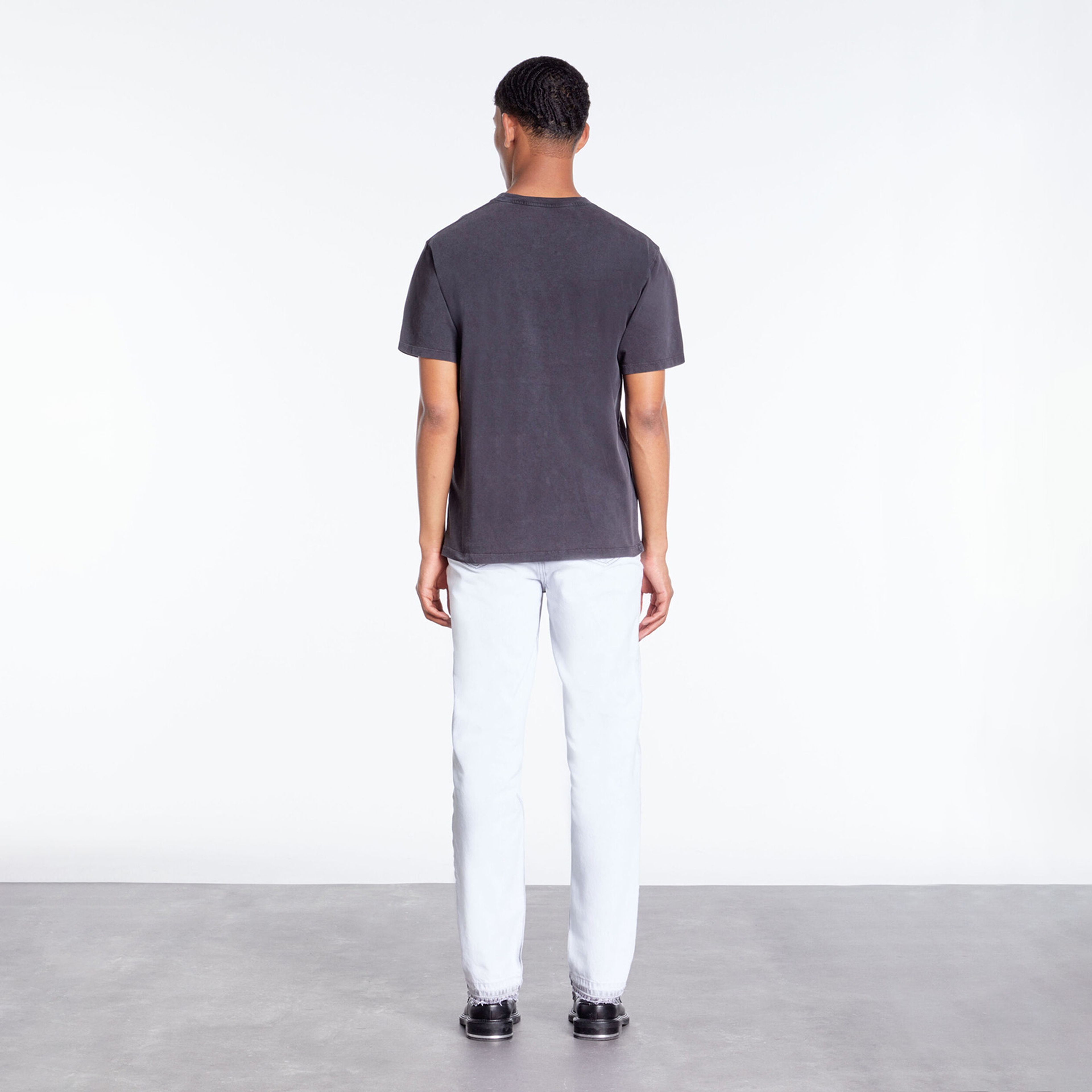 ERKEK BASKILI KISA KOLLU BİSİKLET YAKA SİYAH T-SHIRT