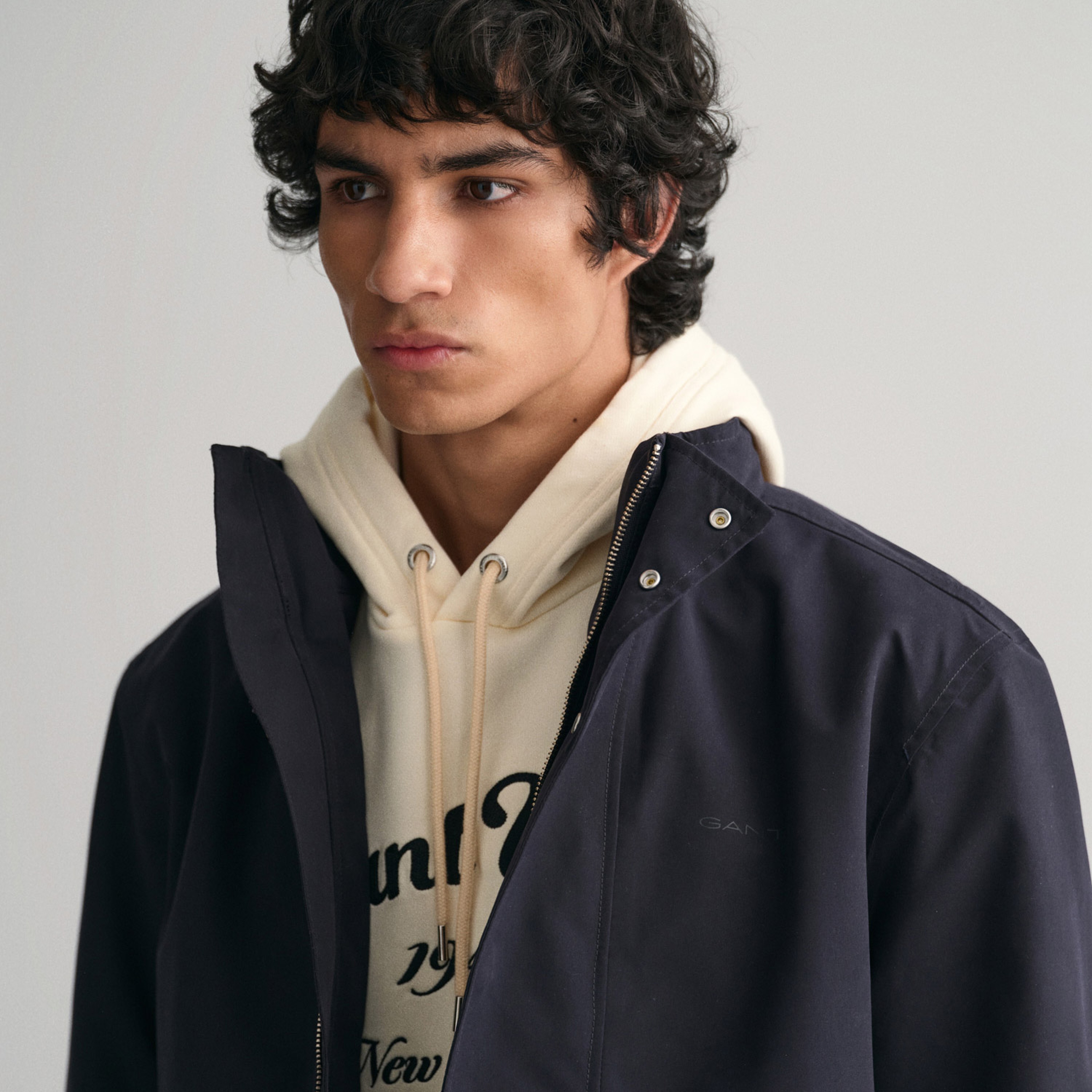 GANT Erkek Lacivert Kapüşonlu Logolu Ceket