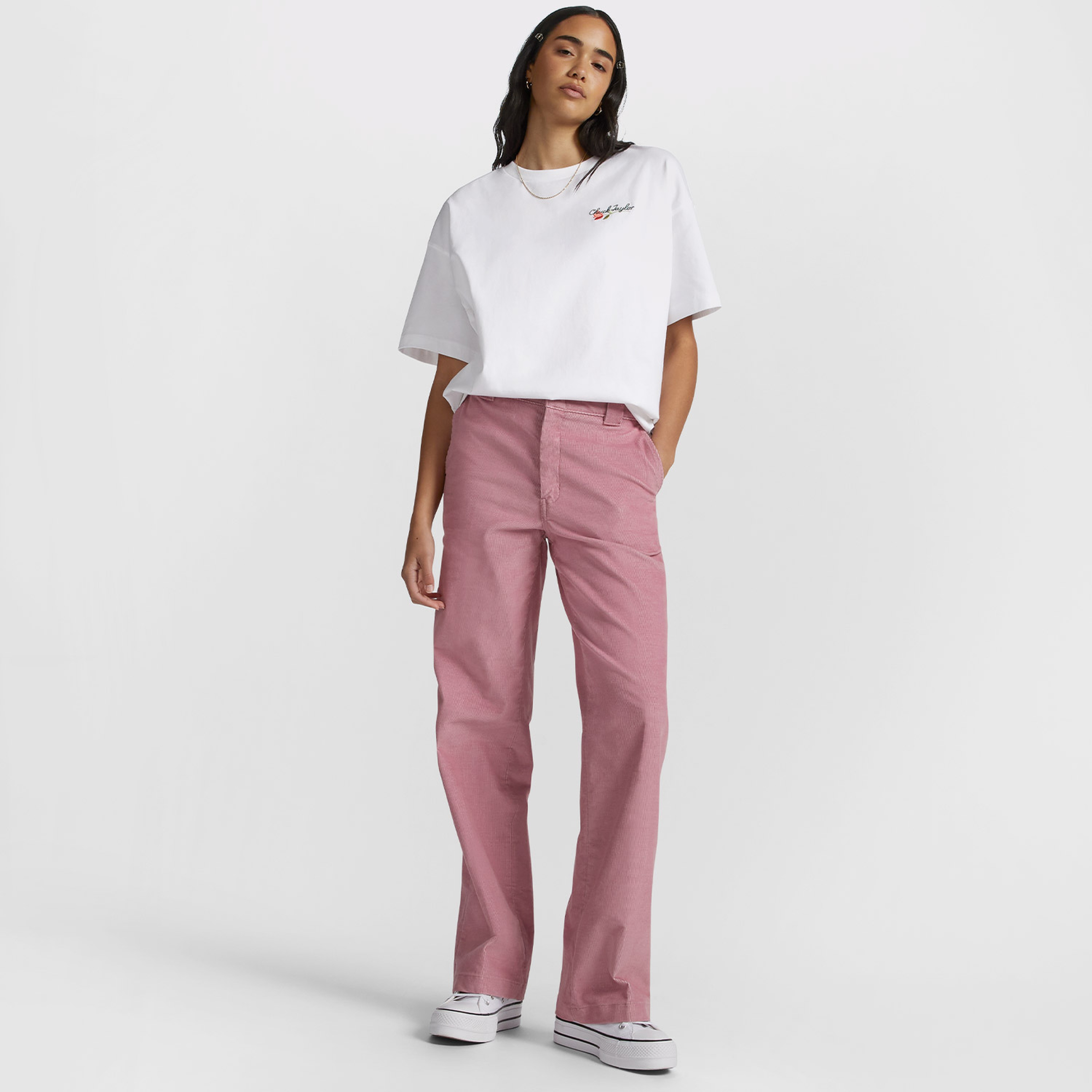 Converse Oversized Mountain Valley Kadın Beyaz T-Shirt