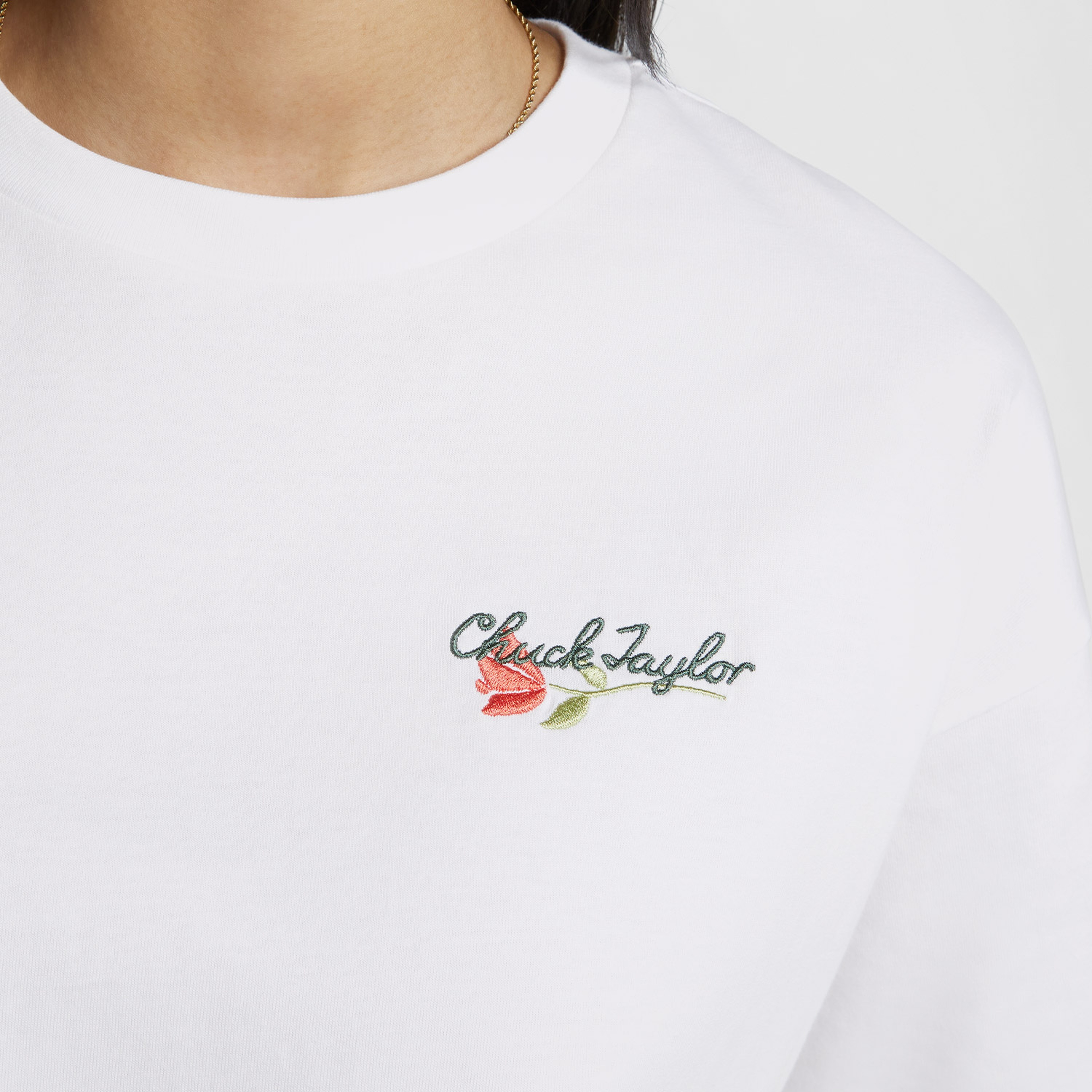 Converse Oversized Mountain Valley Kadın Beyaz T-Shirt