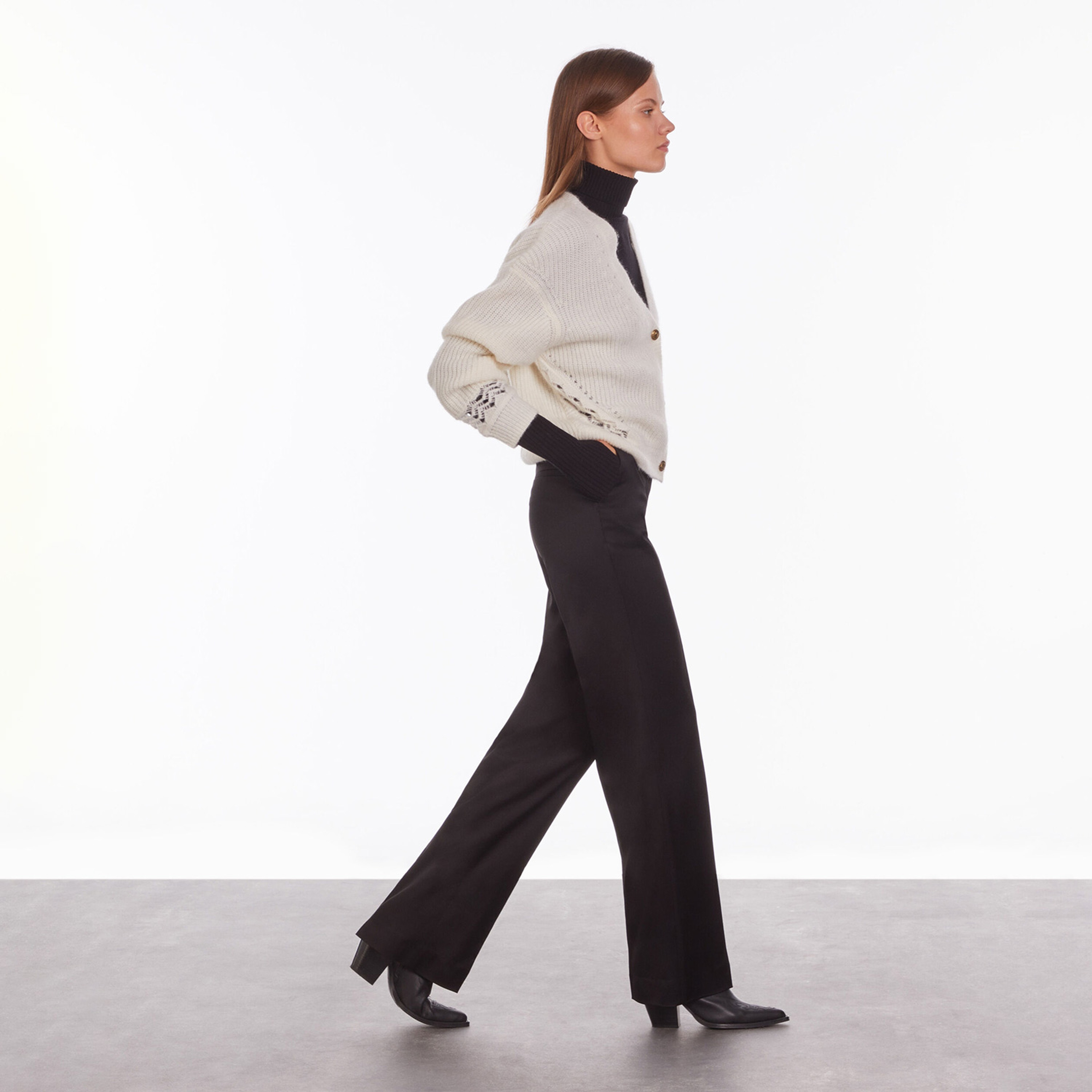 KADIN COMFORT FIT V YAKA BEJ HIRKA