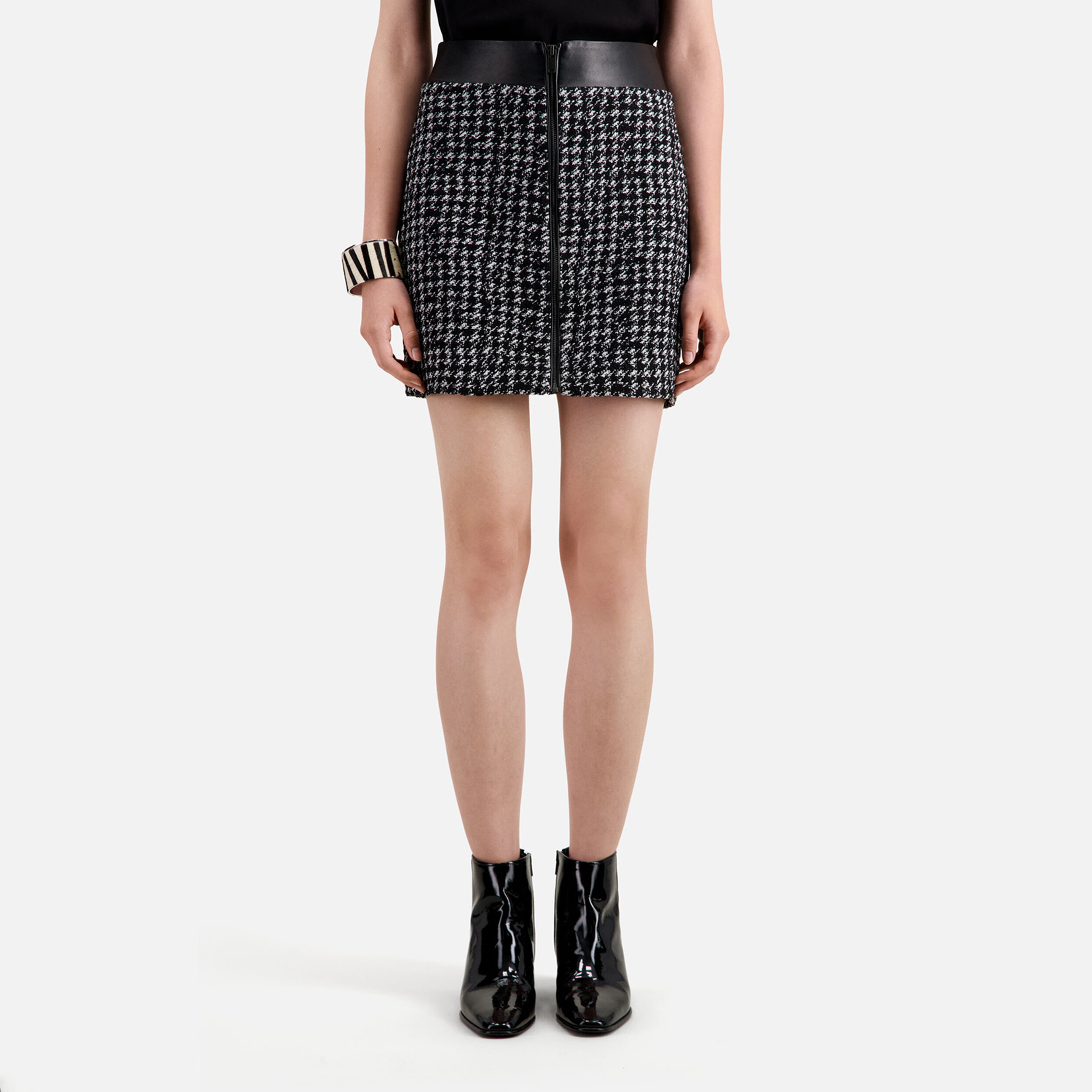 KADIN EKOSE SİYAH ETEK