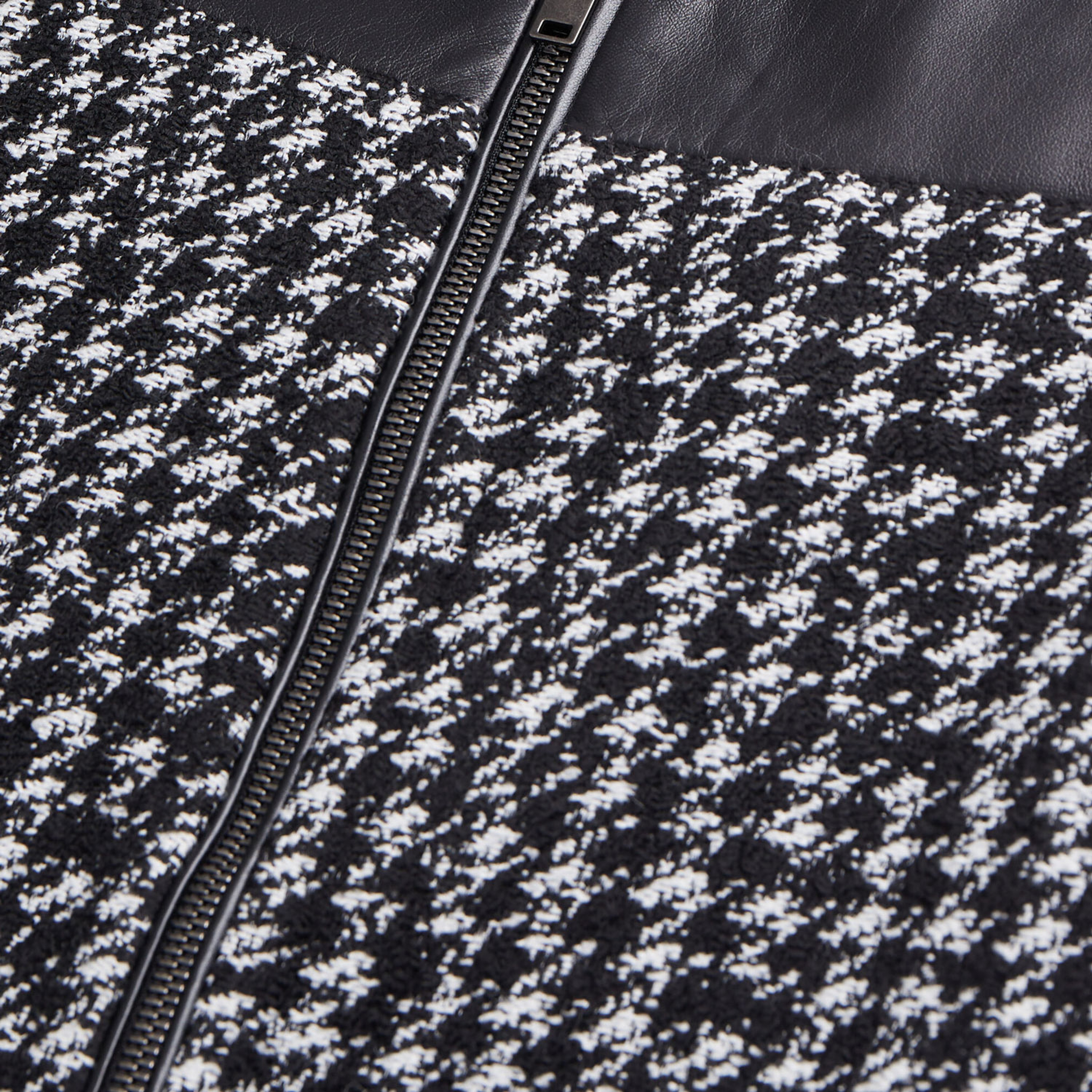 KADIN EKOSE SİYAH ETEK