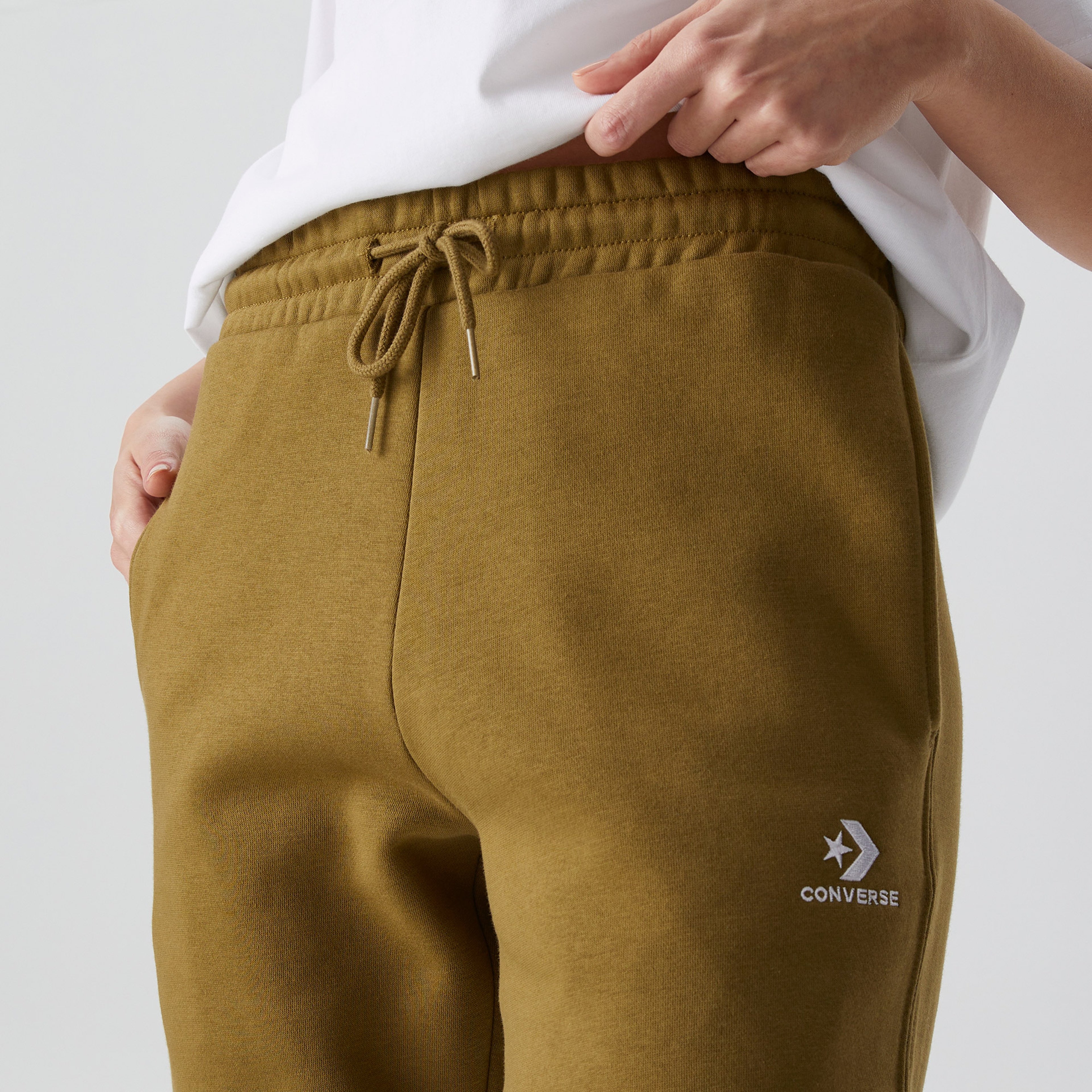 Converse Go-To Embroidered Star Chevron Standard Fit Fleece Unisex Haki Eşofman Altı