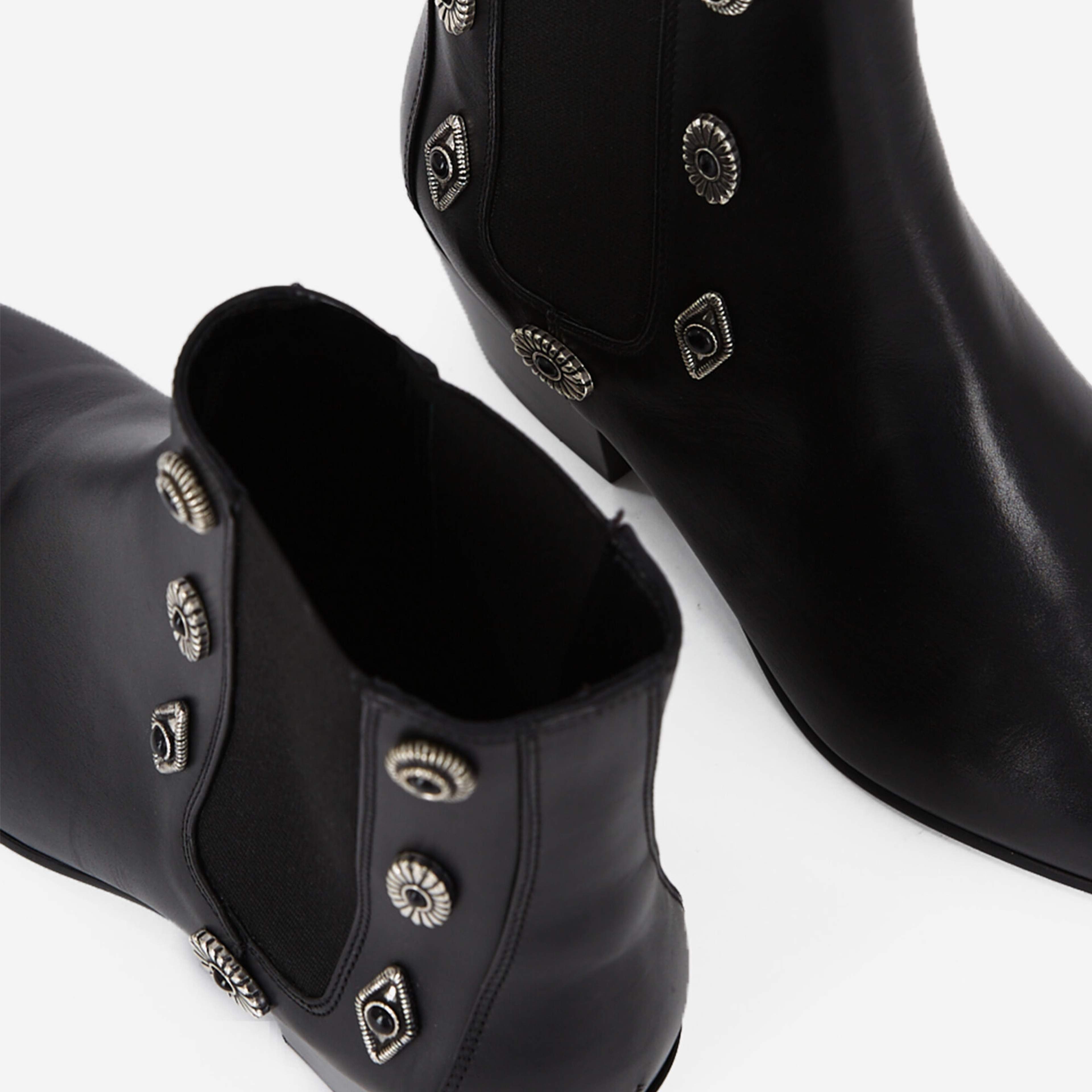 KADIN TOKALI SİYAH DERİ BOT