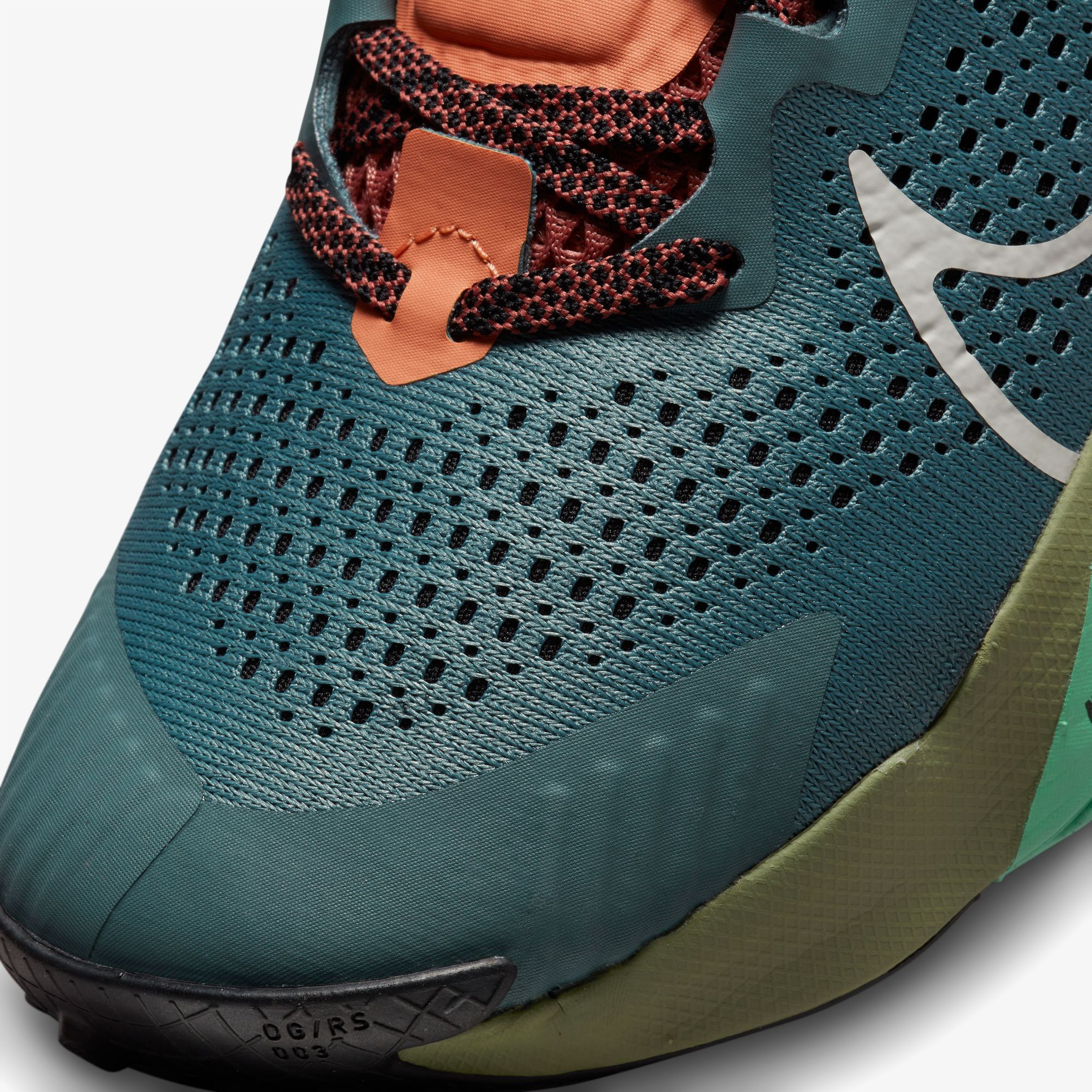 Nike ZoomX Zegama Trail Kadın Yeşil Koşu Ayakkabısı