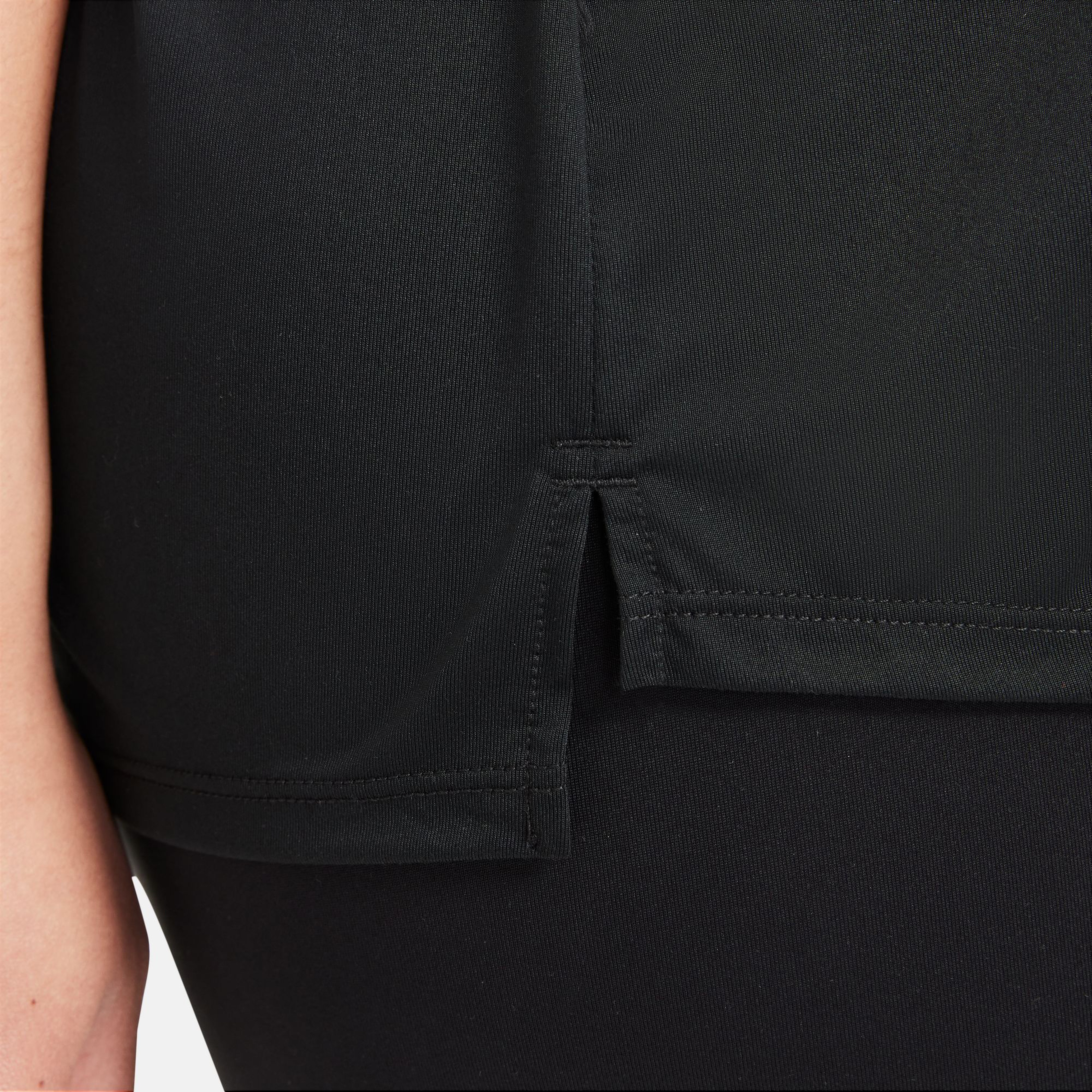 Nike Dri-Fit One Kadın Siyah Antrenman T-Shirt