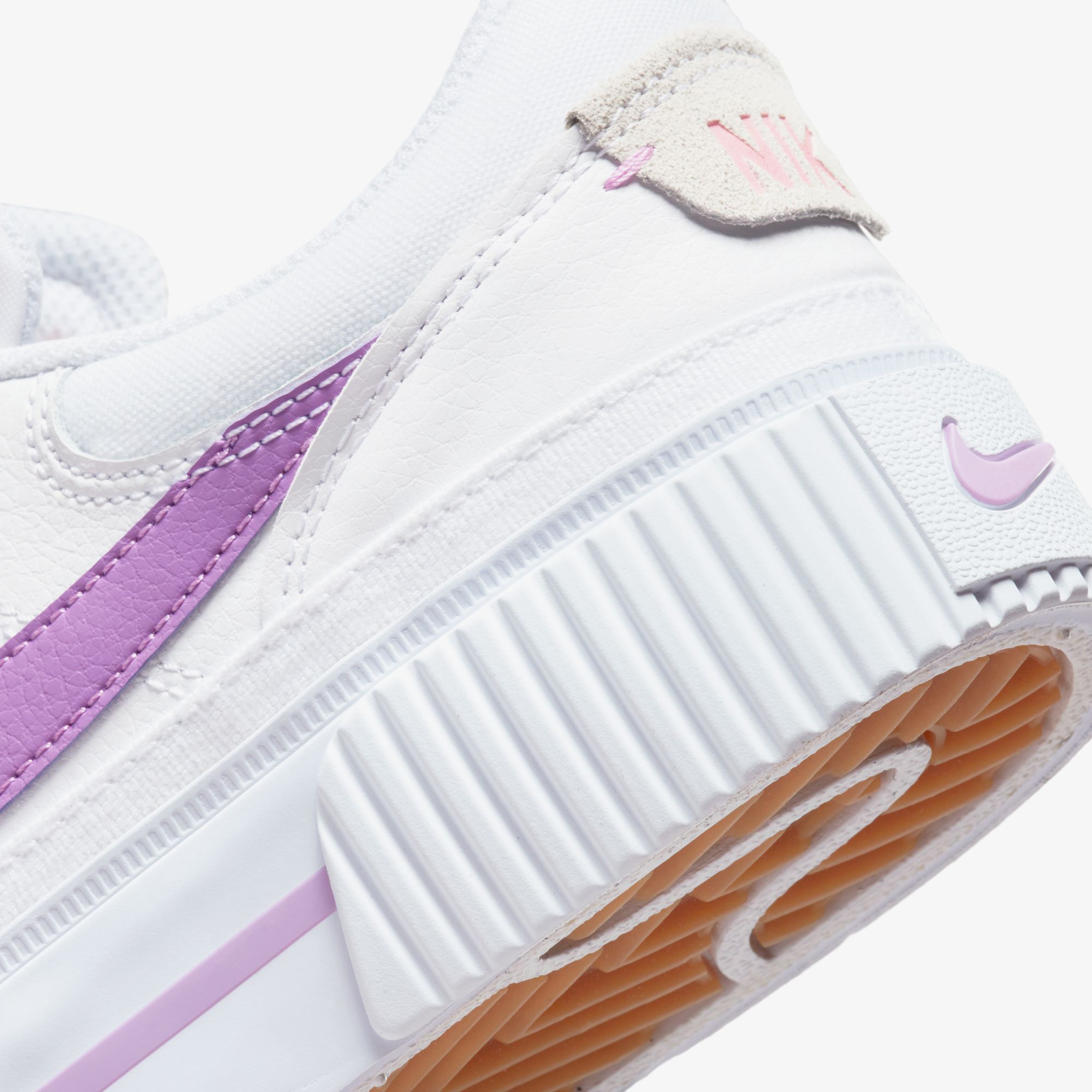 Nike Court Legacy Lift Kadın Beyaz Spor Ayakkabı