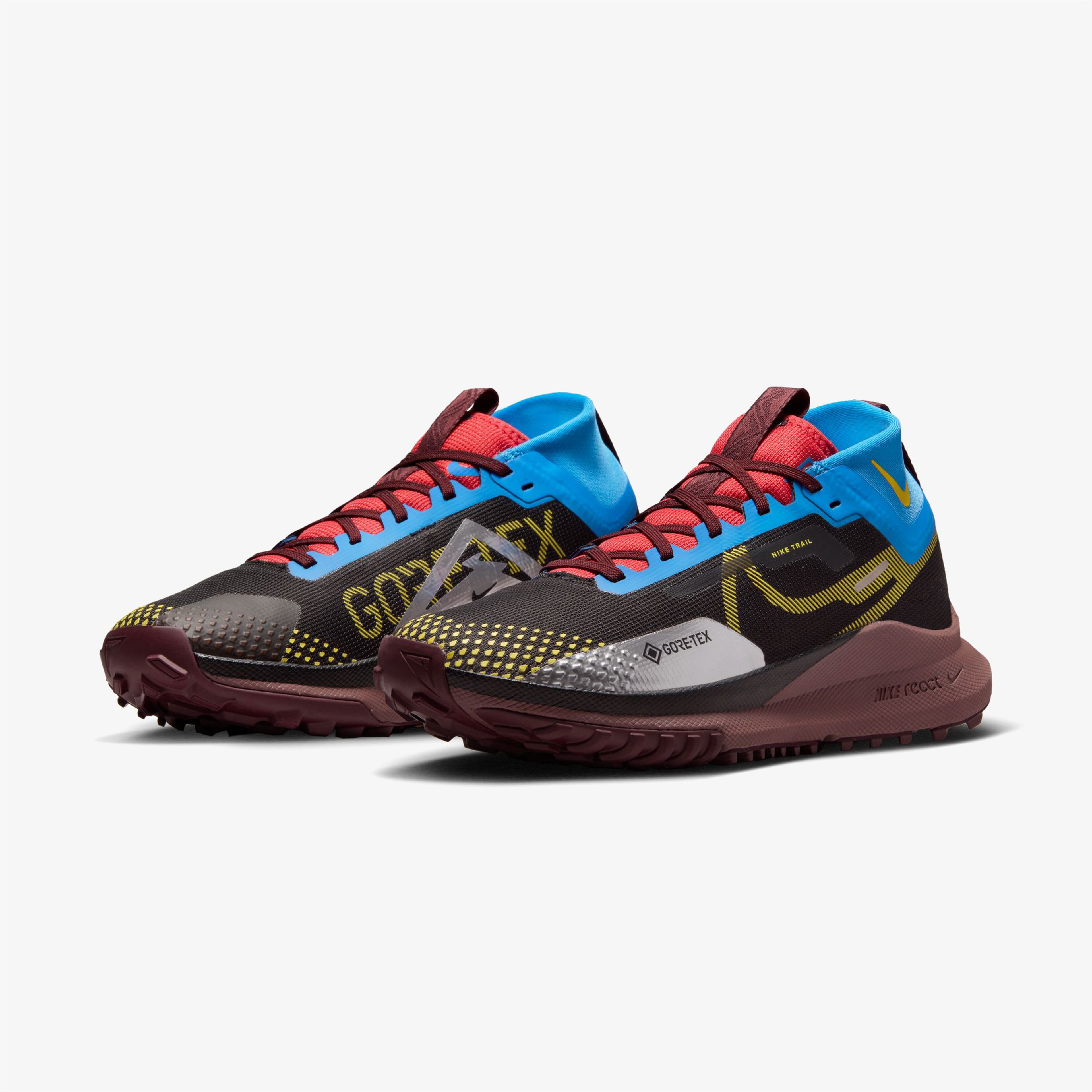 Nike Pegasus Trail 4 Gore-Tex Kadın Kahverengi Koşu Ayakkabısı