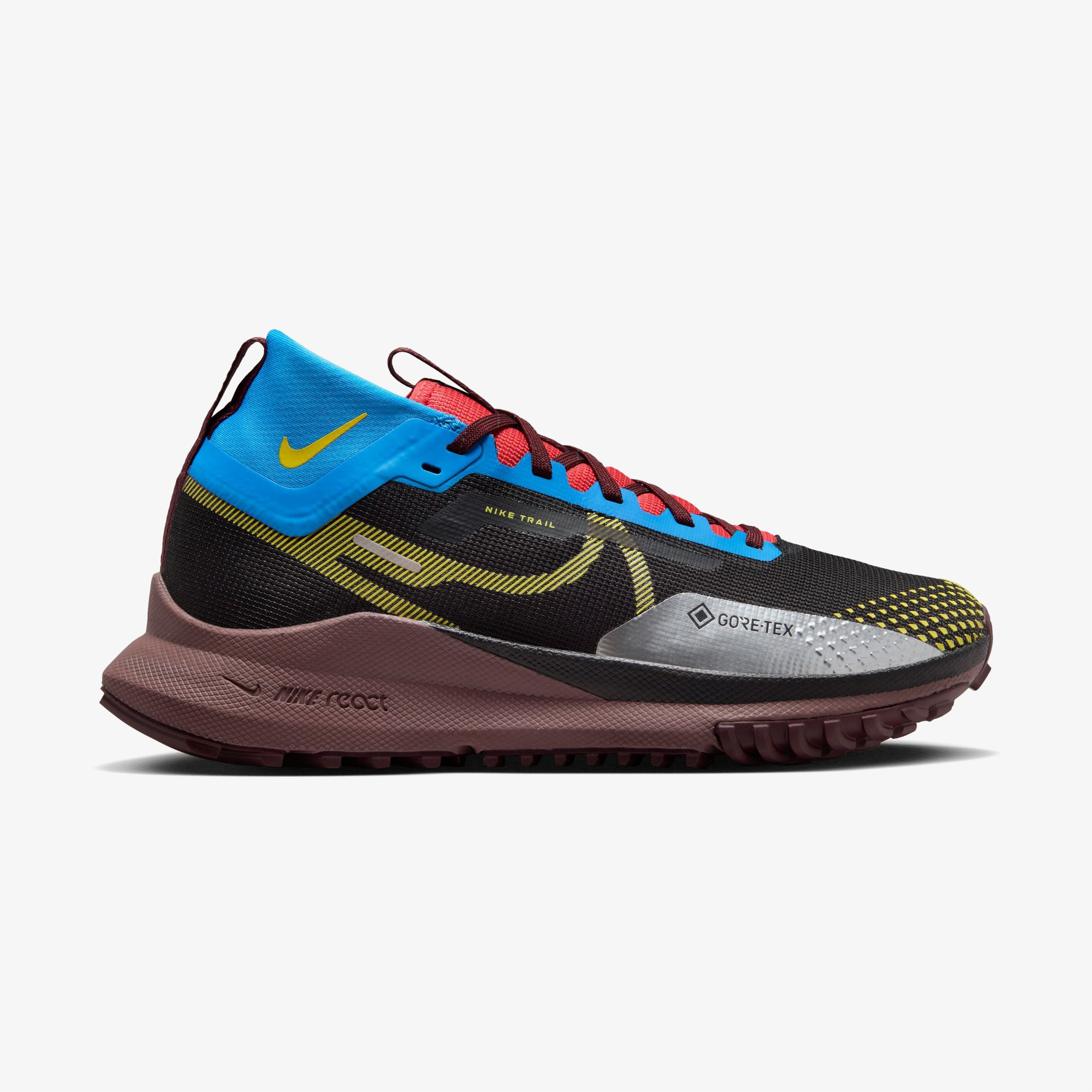 Nike Pegasus Trail 4 Gore-Tex Kadın Kahverengi Koşu Ayakkabısı