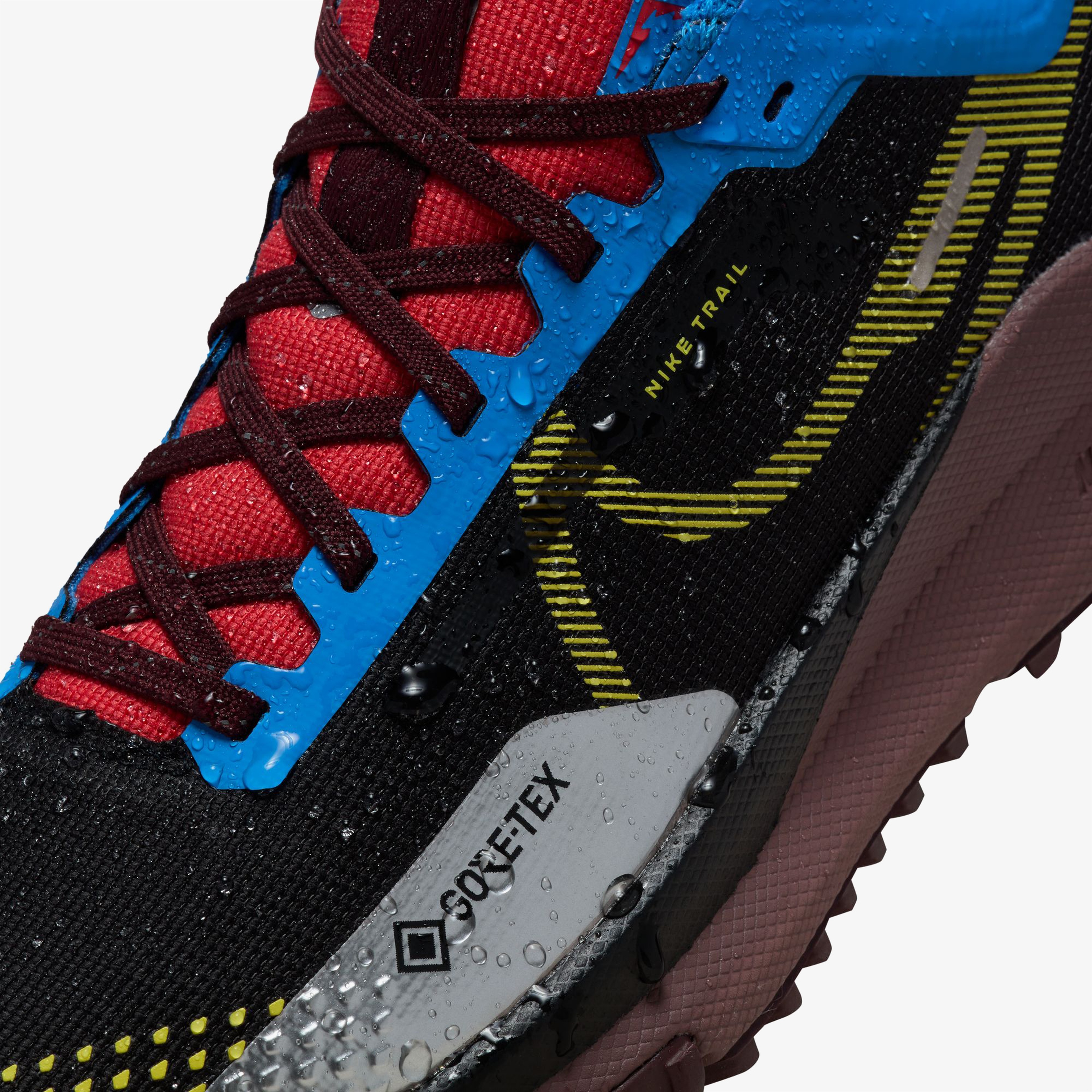 Nike Pegasus Trail 4 Gore-Tex Kadın Kahverengi Koşu Ayakkabısı