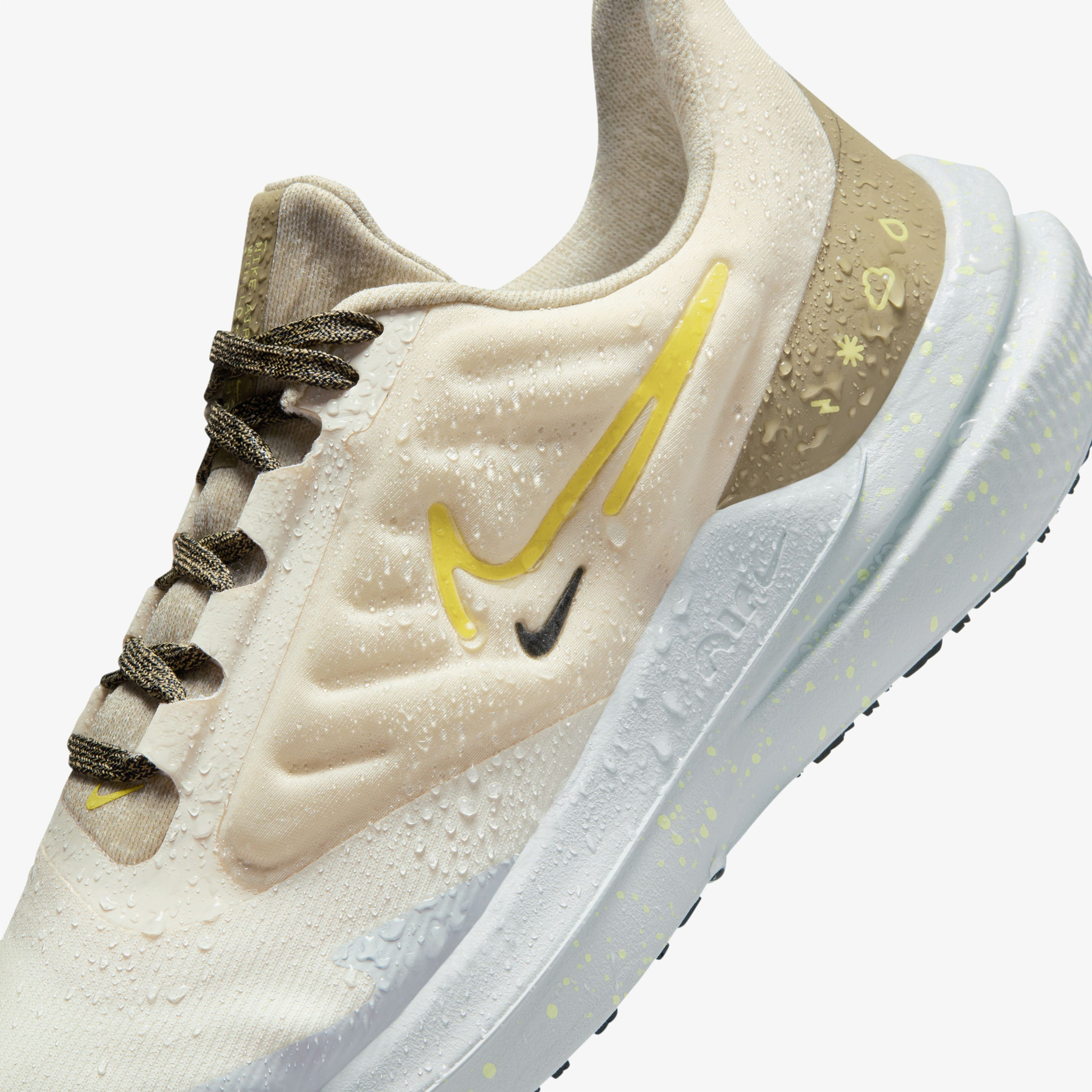 Nike Air Winflo 9 Shield Kadın Bej Koşu Ayakkabısı