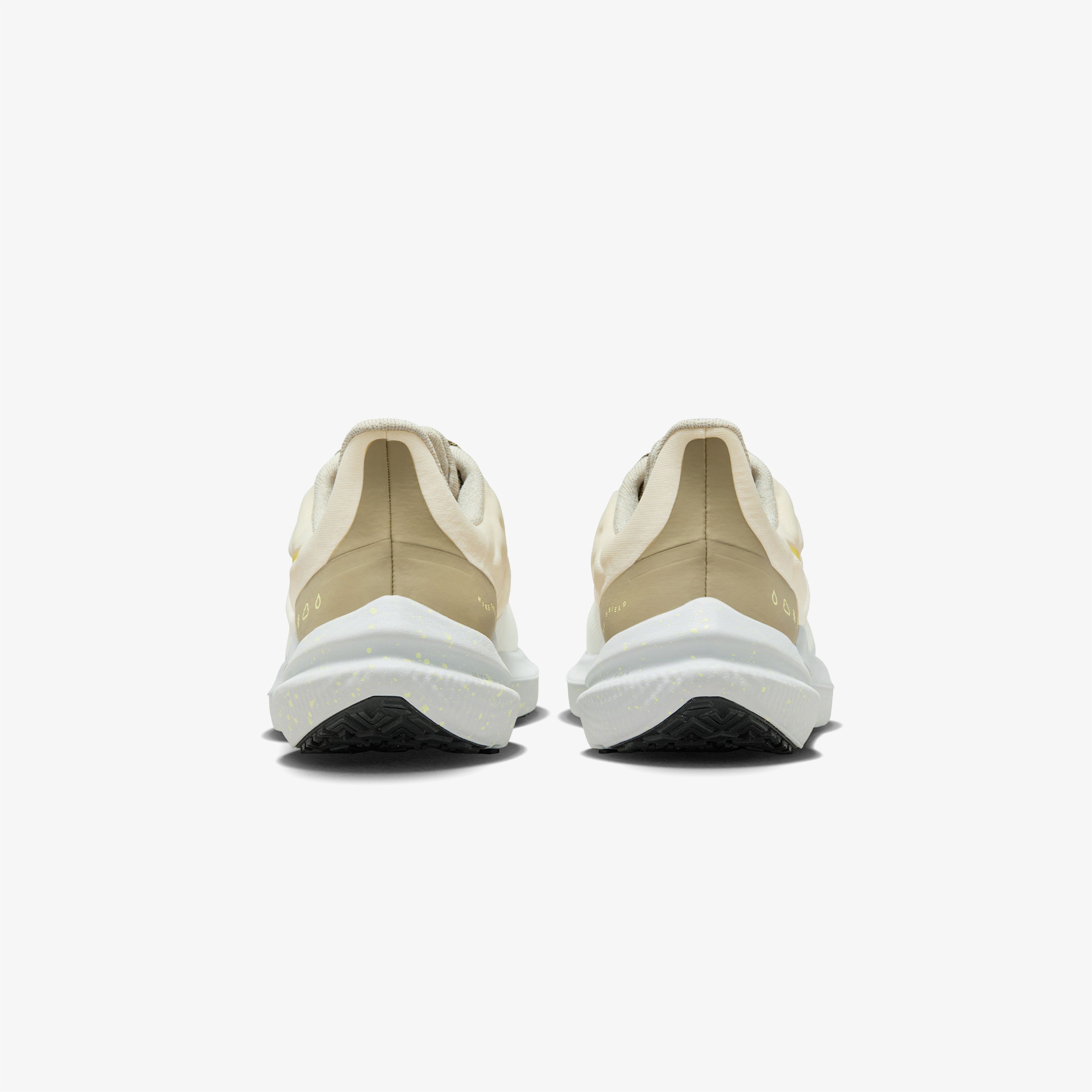 Nike Air Winflo 9 Shield Kadın Bej Koşu Ayakkabısı